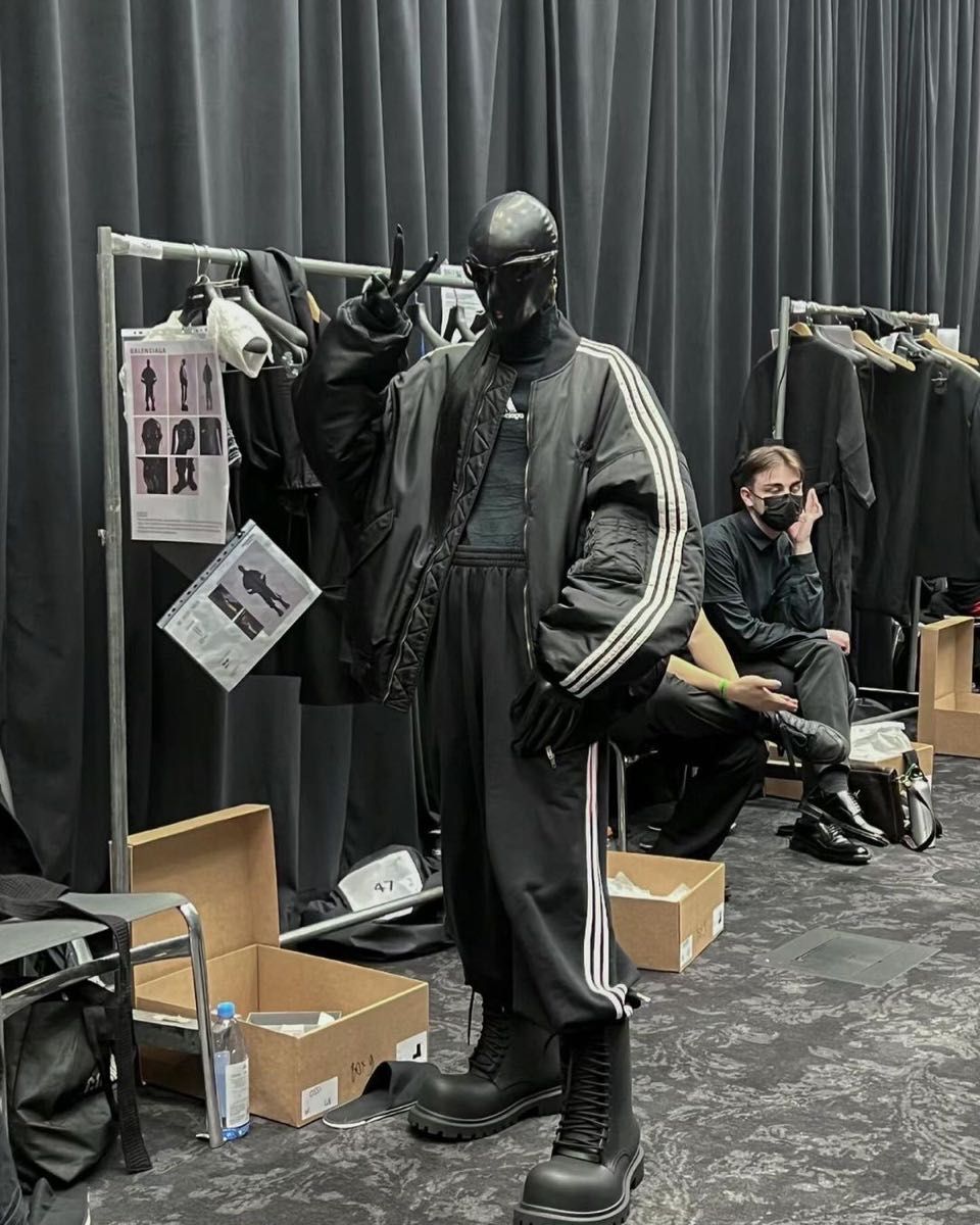 新品 バレンシアガ アディダス ボンバー ジャケットBALENCIAGA ADIDAS