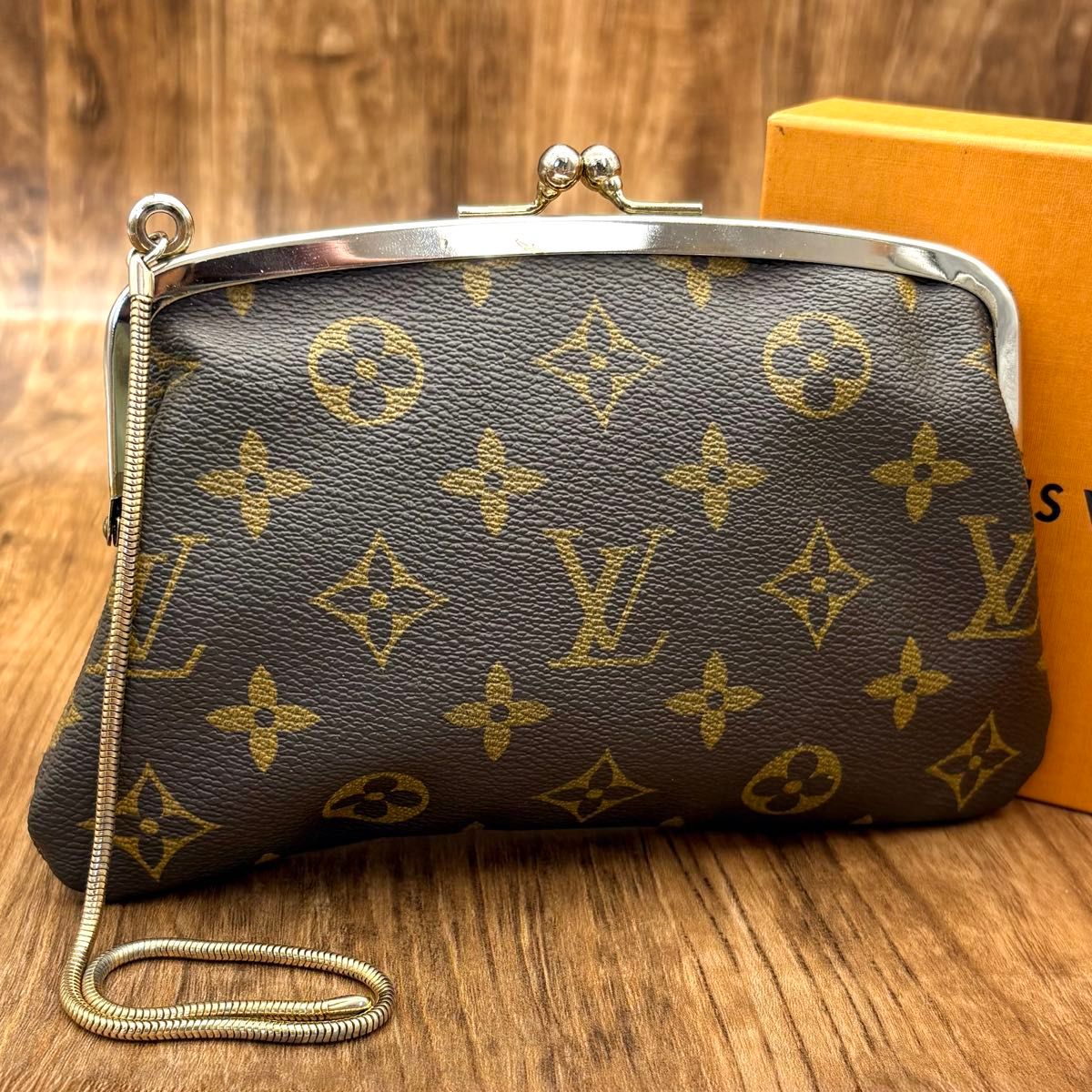 極美品 ルイヴィトン モノグラム がま口 ポーチ USA バケット付属品