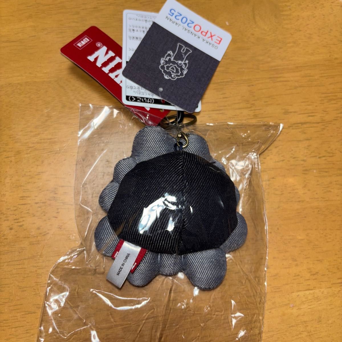 EXPO 黒ミャクミャク エドウィン EDWIN カラビナ マスコット フェイス