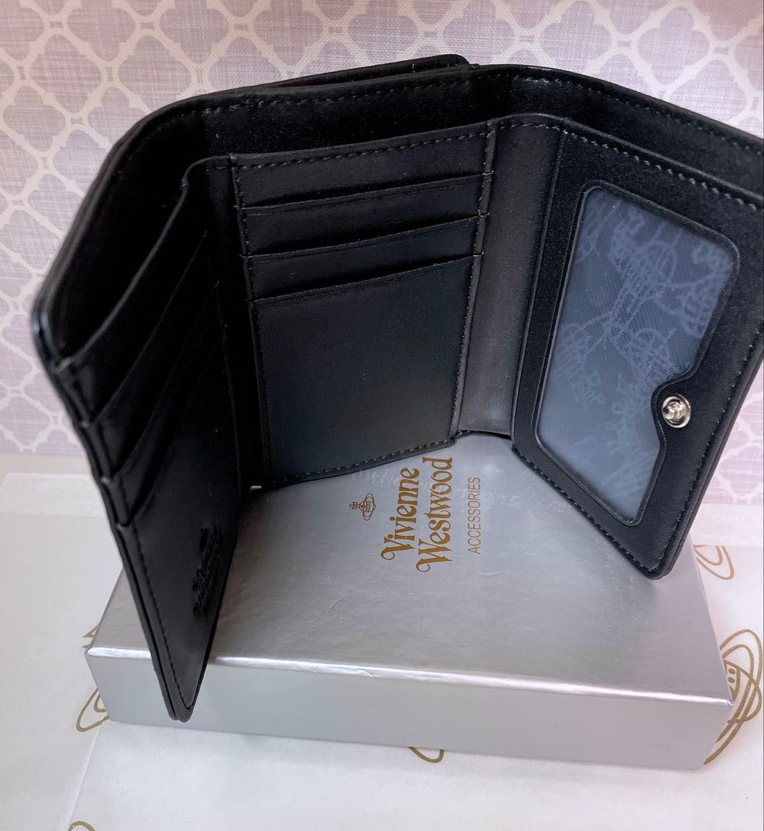 最新作 ショッパー付】Vivienne Westwood 3つ折り財布 ブラック マット