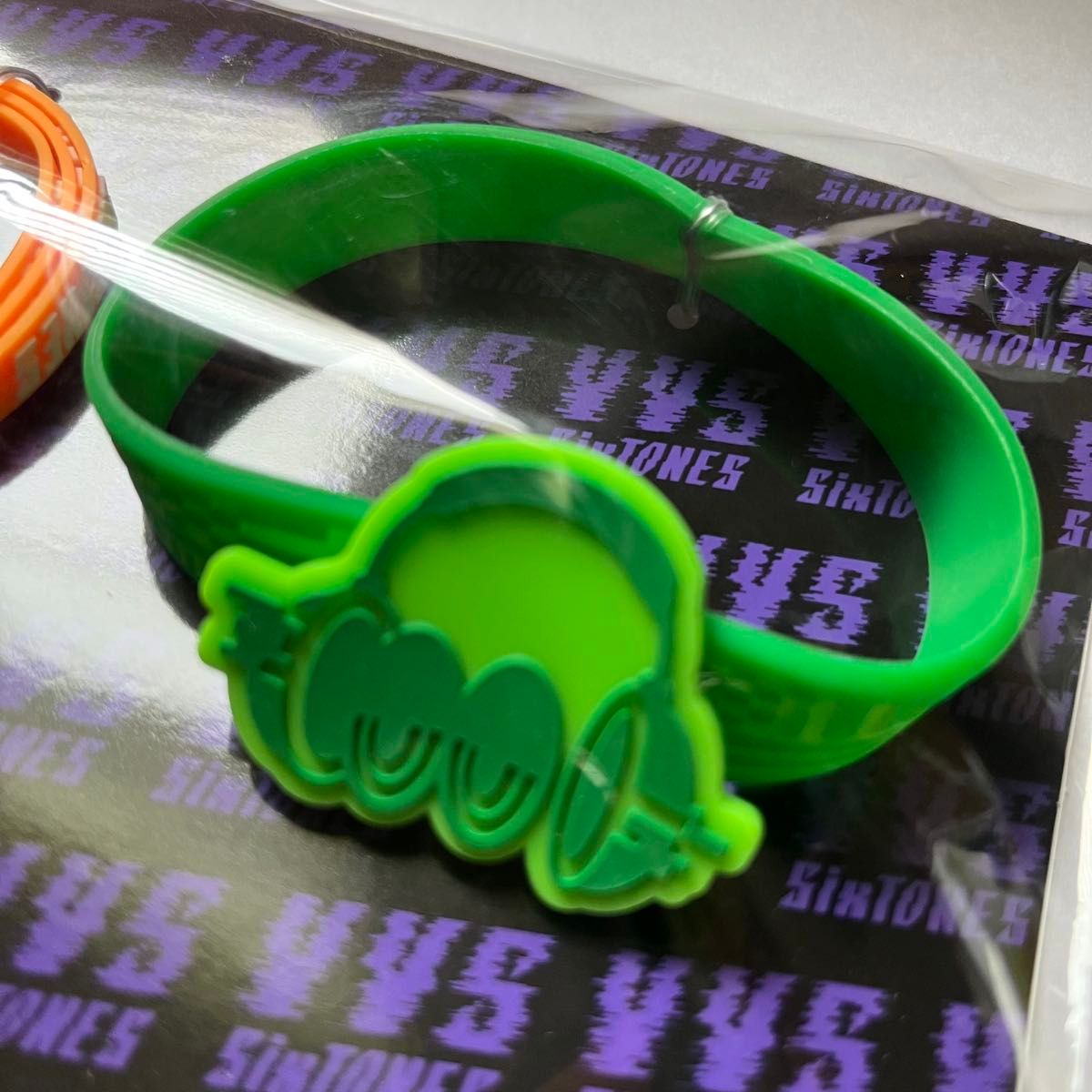 SixTONESラバーバンド VVSラバーバンド ラババン未開封品｜Yahoo
