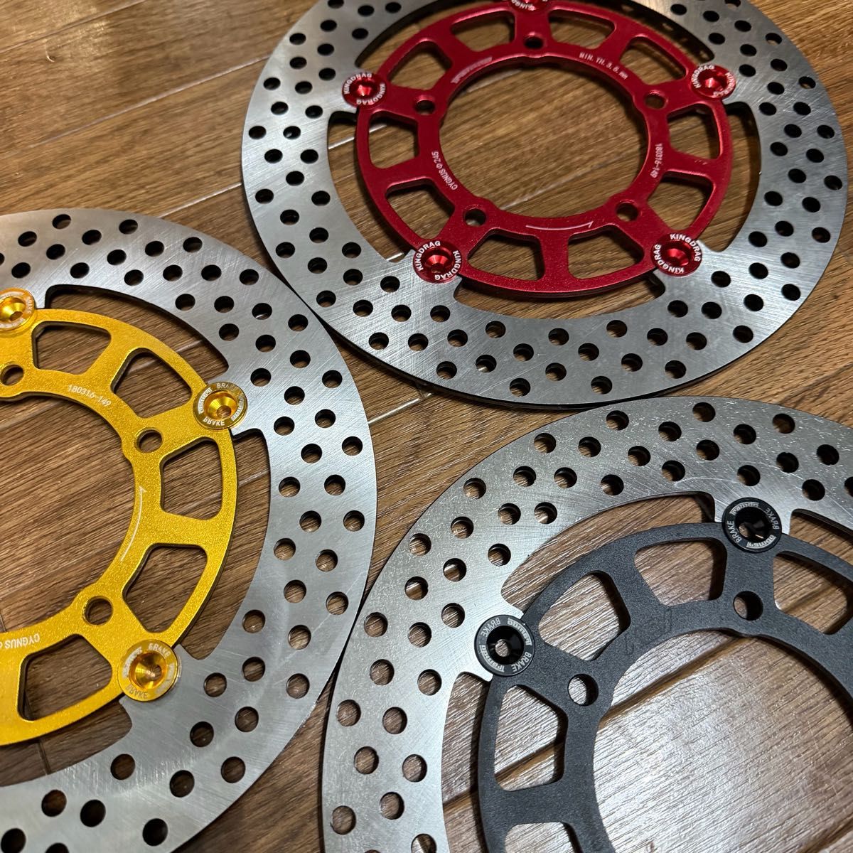 r*5様 260mm ブレーキディスク ブラック/ゴールド シグナスX (SE4