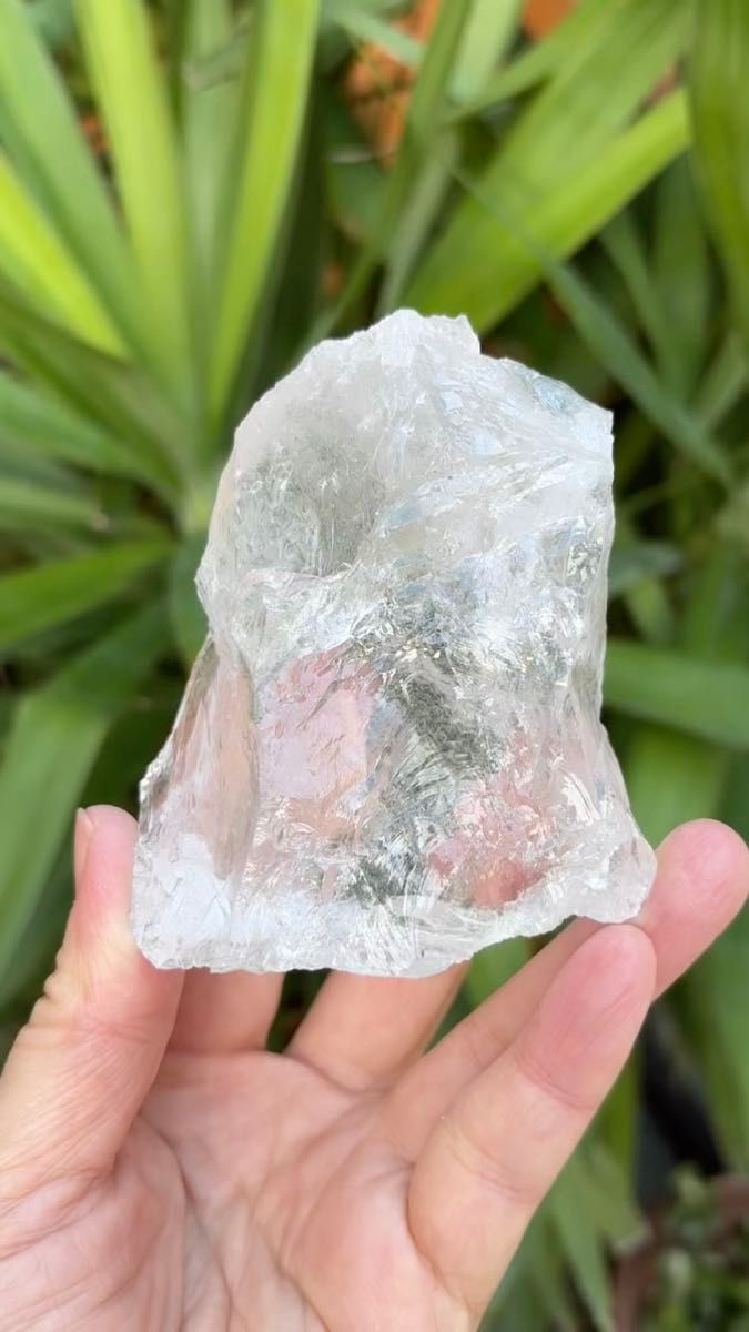 天然水晶 ブラジル産クォーツの地球儀 直径約8センチ｜Yahoo!フリマ