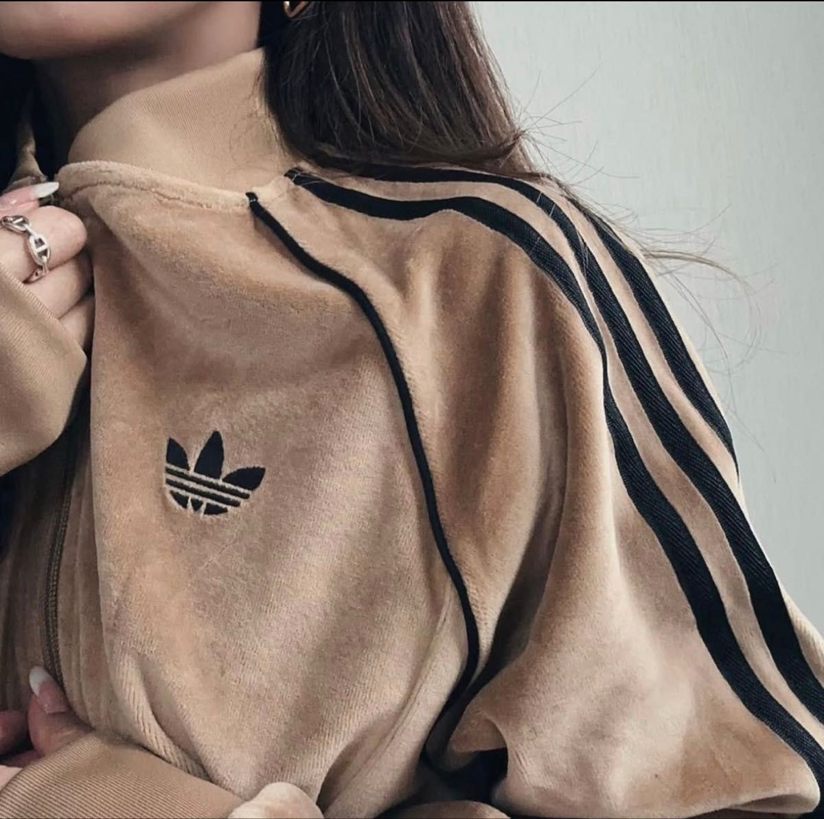 新品M】adidas アディカラー ブラウン ベロア トラックトップ 風早ゆう