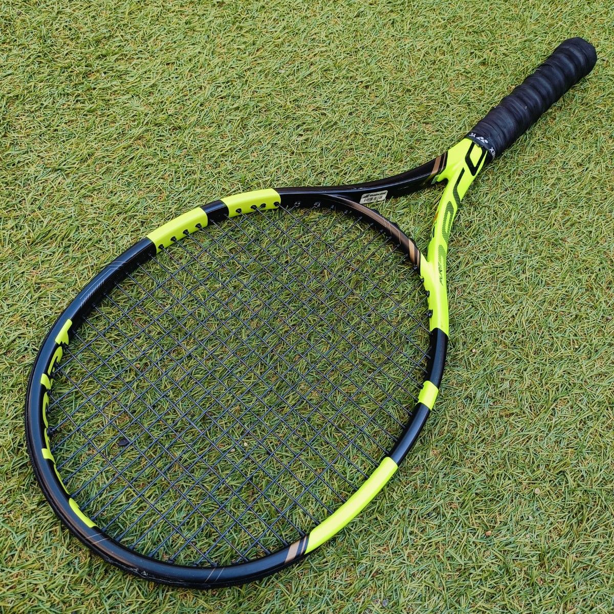 Babolat PURE AERO VS TOUR バボラ ピュアアエロ バーサスツアー 硬式