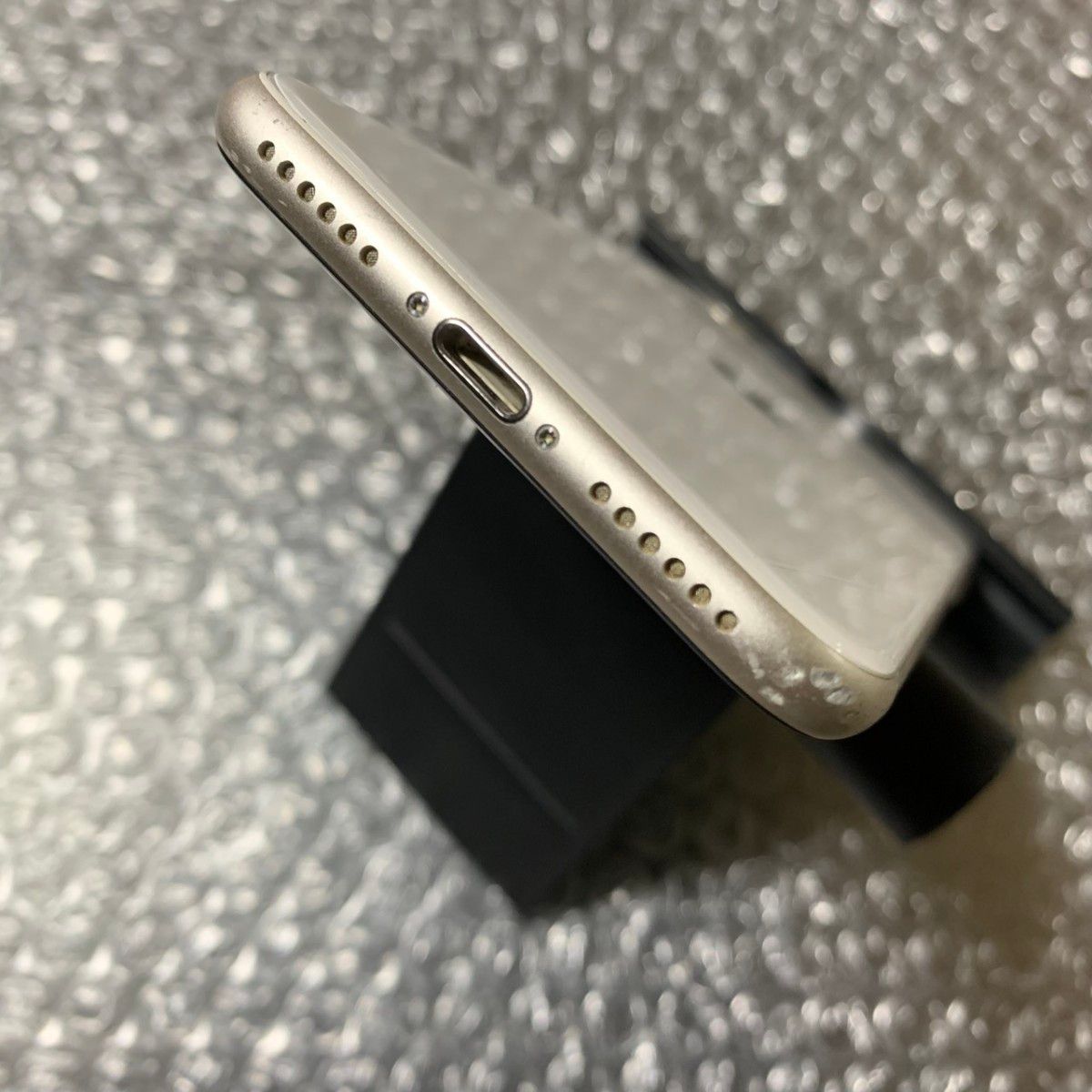 iPhone SE3 第3世代 64GB スターライト SIMフリー バッテリー92% 充電
