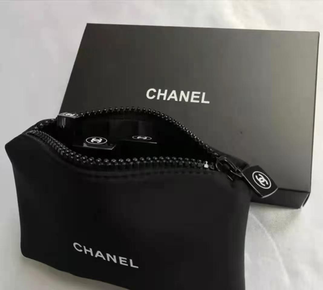 新品未使用】CHANEL シャネル ノベルティポーチ 専用で割引【非売
