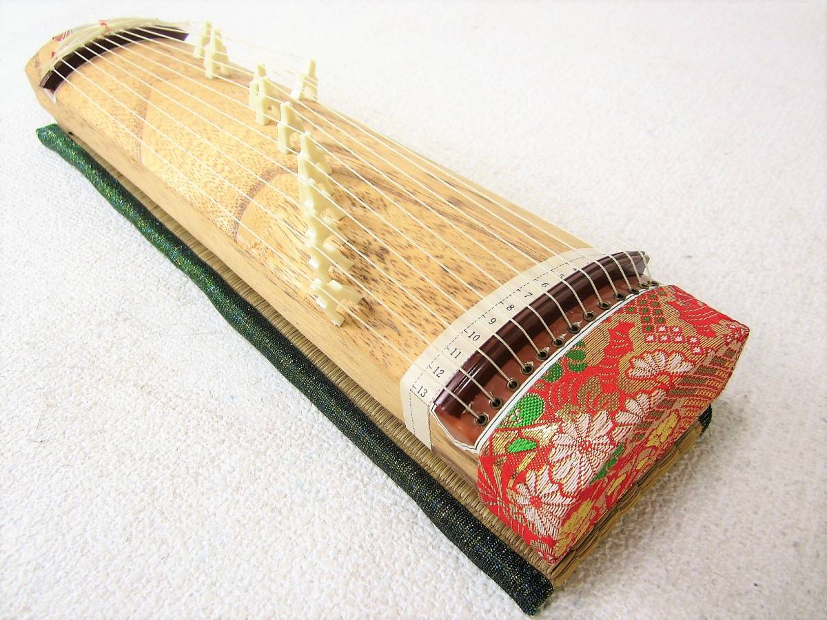 和楽器 お琴 ミニ琴 小琴 ミニチュア 13弦 幅42 5cm×奥行9 5㎝ たたみ