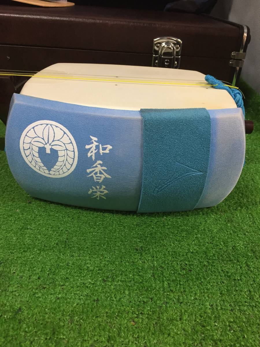 ④ 三味線 和楽器 約100㎝ ハードケース入り 鍵付き 6-85 商品细节