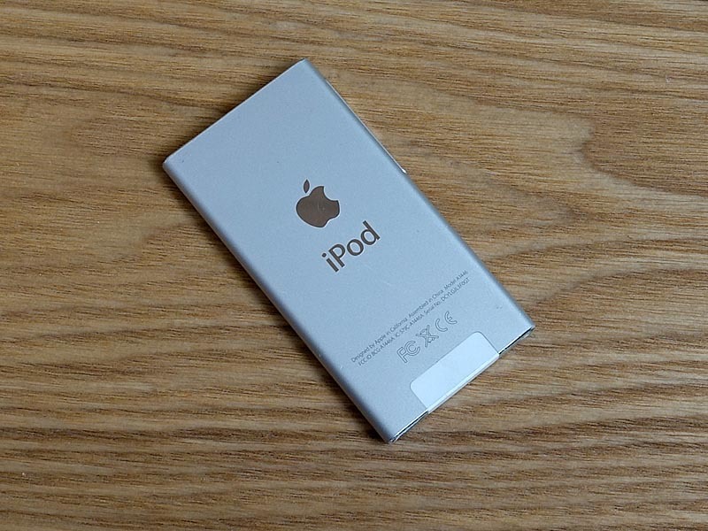 Yahoo!オークション - iPod nano 第7世代 16G シルバー A1446 モデル