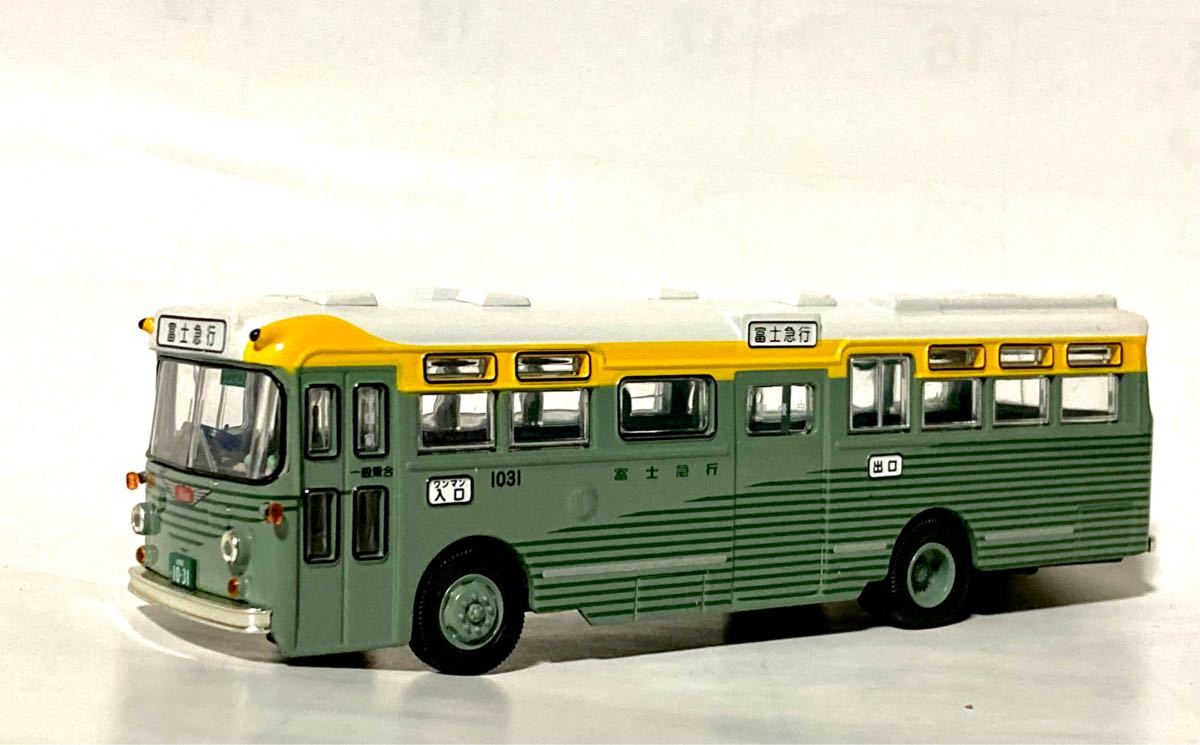 トミカ リミテッドビンテージ 日野 RB10型 富士急行バス（1／64