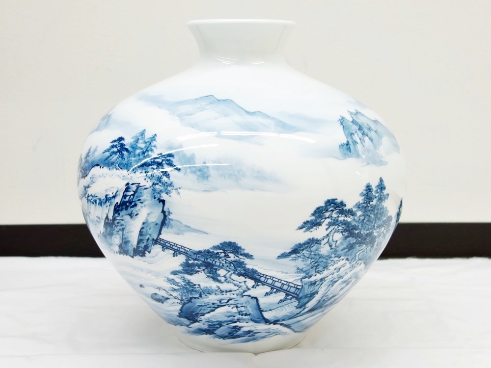 TK様専用です。有田焼 神右衛門 染付山水図 染付細密絵図花瓶 飾壺