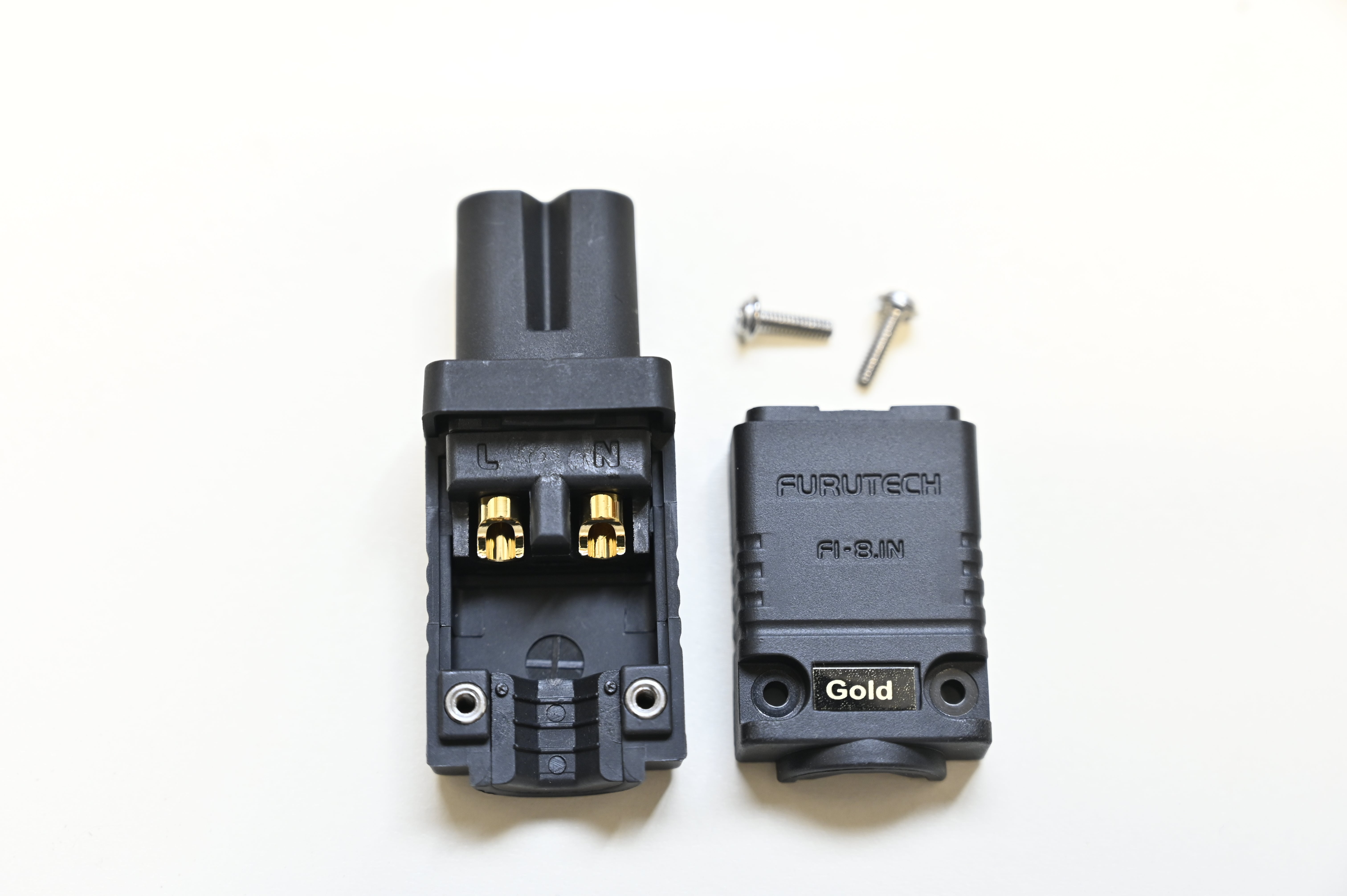 FURUTECH FI-8.1N(G) ハイエンドグレード 薄型メガネタイプインレット