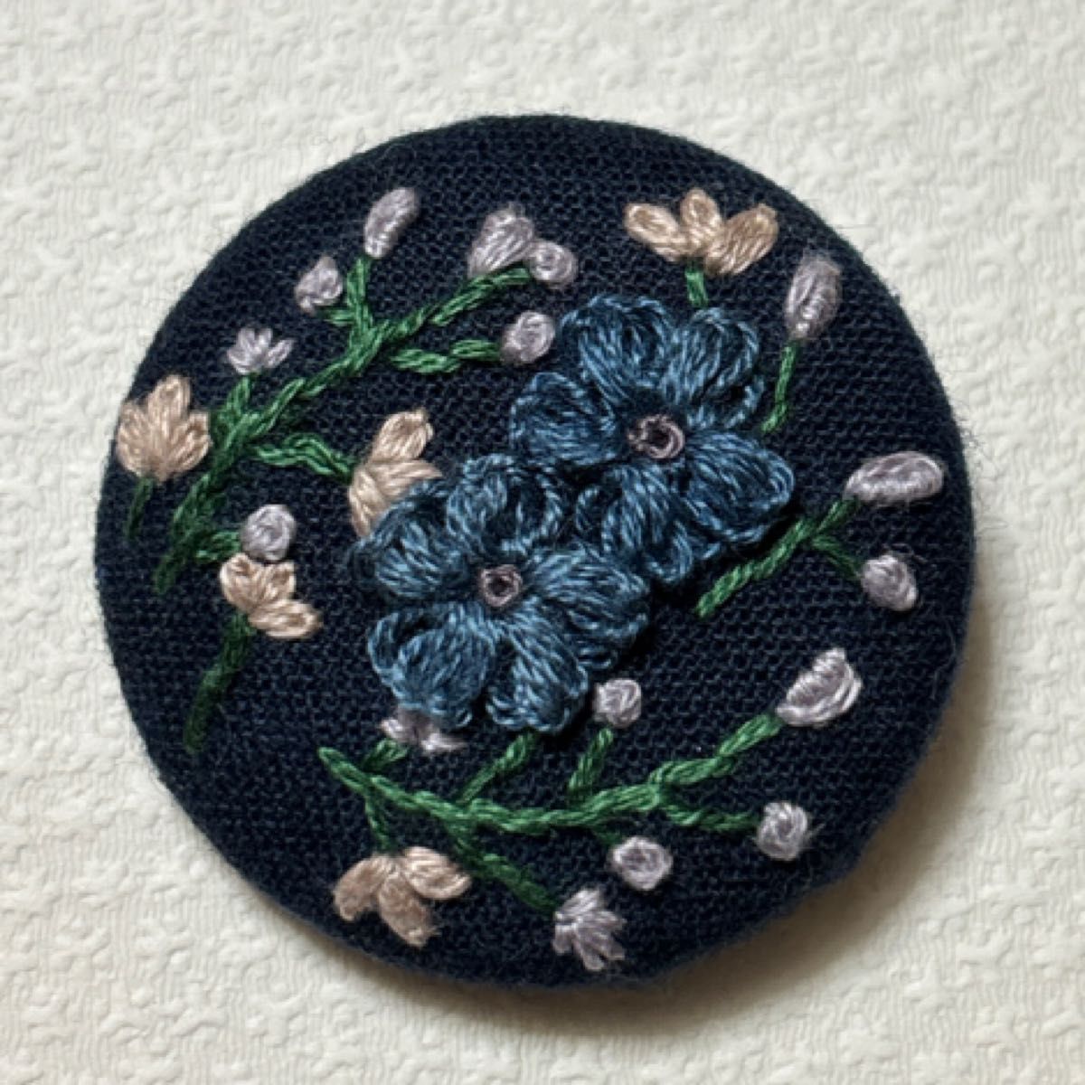 刺繍ブローチ くるみボタン ハンドメイド｜Yahoo!フリマ（旧PayPayフリマ）