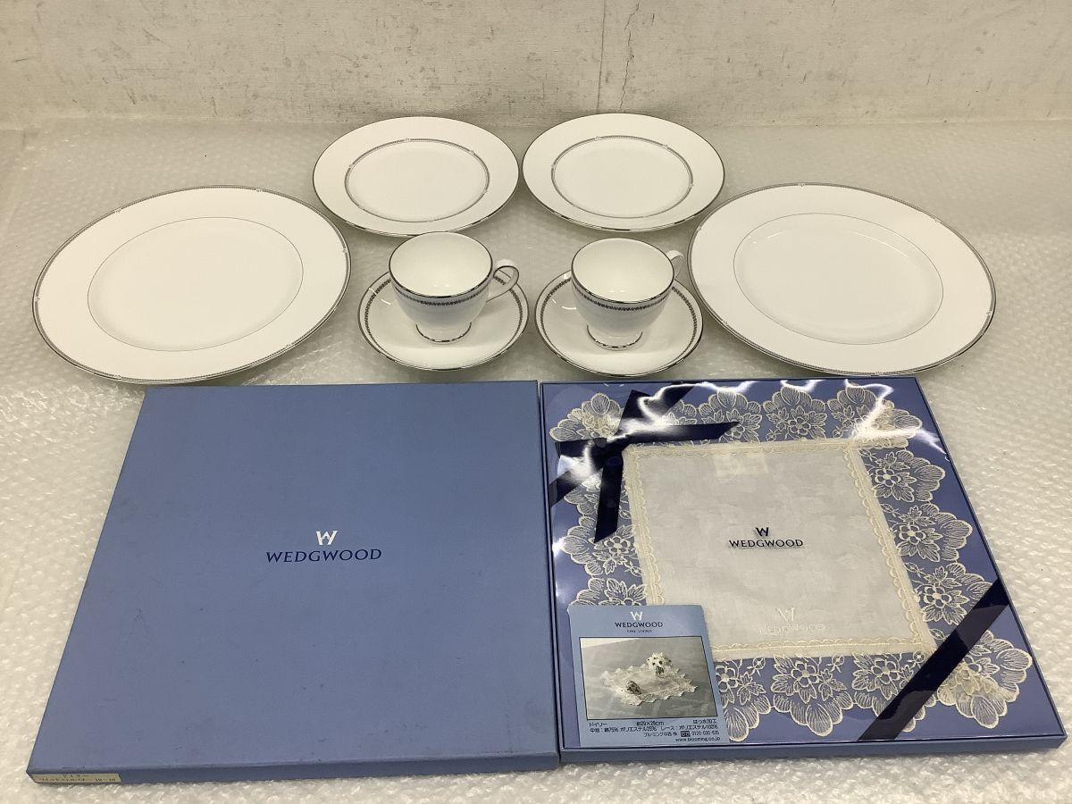 ワイルドストロベリー テーブルクロス&テーブルマットセット ワイルド