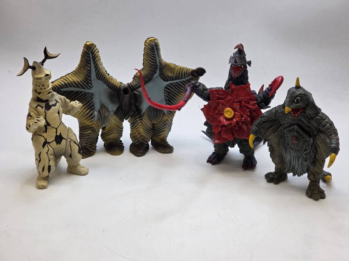 Yahoo!オークション -「アルティメットモンスターズ究極大怪獣