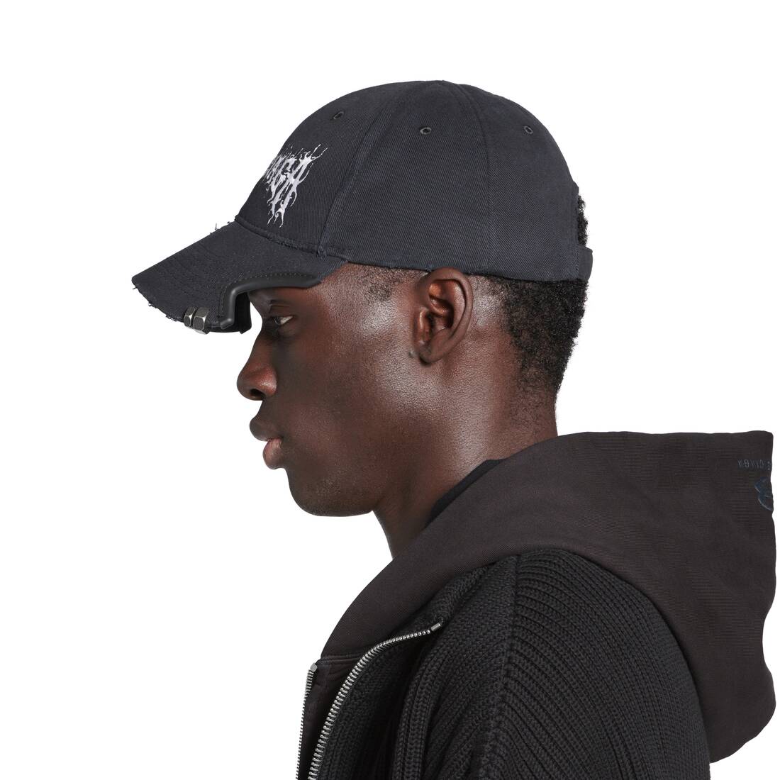 Diy metal outline cap