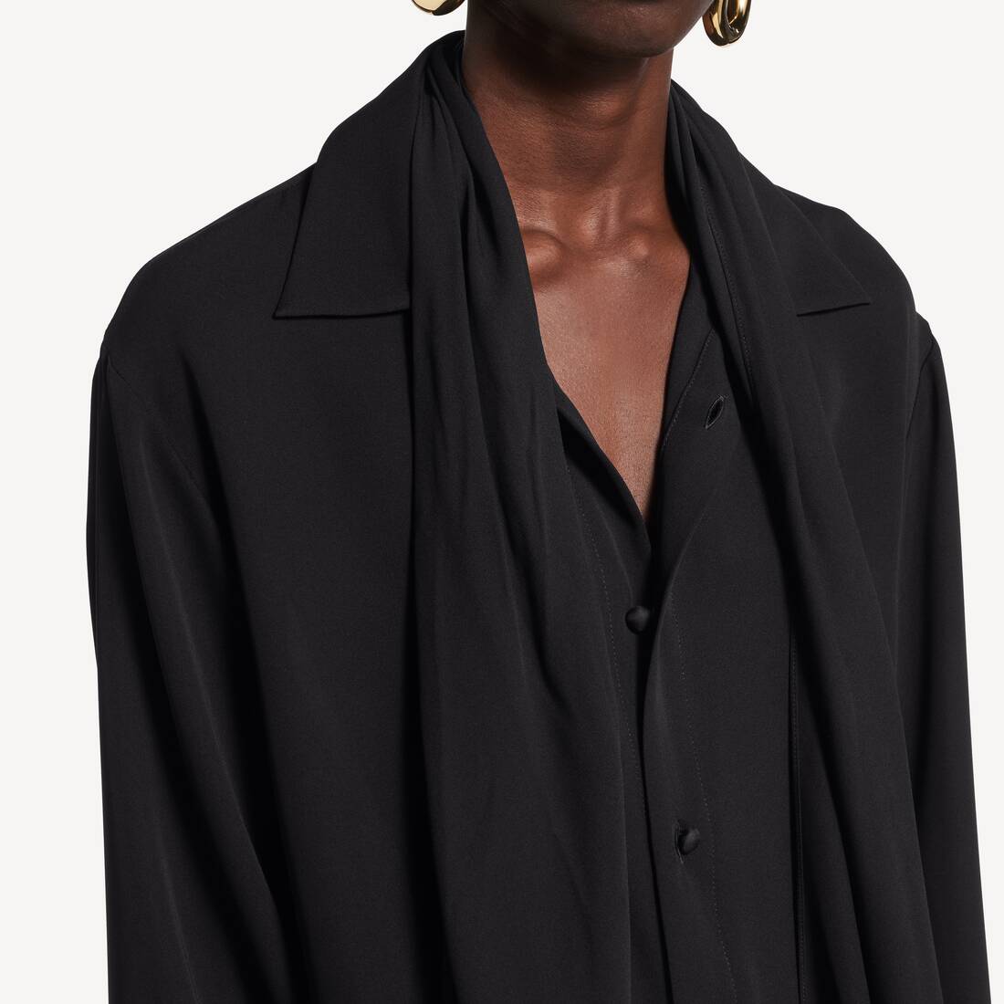 ブラック の ウィメンズ スカーフ シャツ | Balenciaga JP (バレンシアガ）