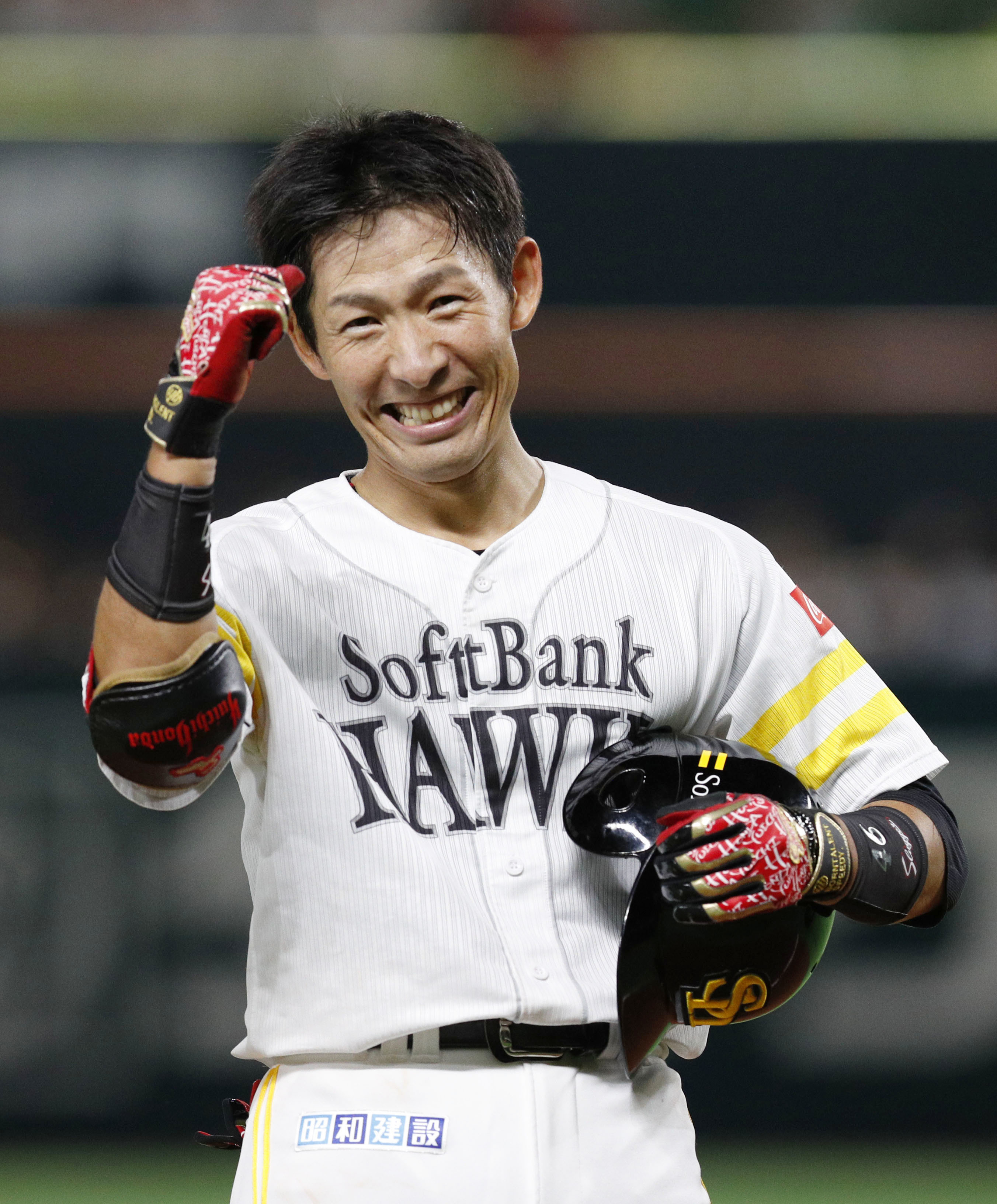 福岡ソフトバンク・本多が引退試合で3塁打＆2塁打！チーム一丸となって