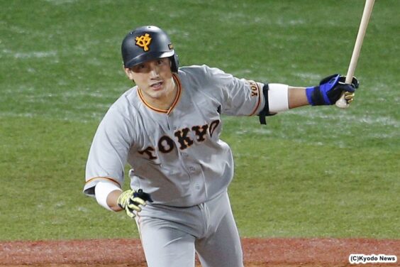 首位・巨人が一気に3選手を入れ替え！小林誠司が3カ月ぶりの復帰 18日