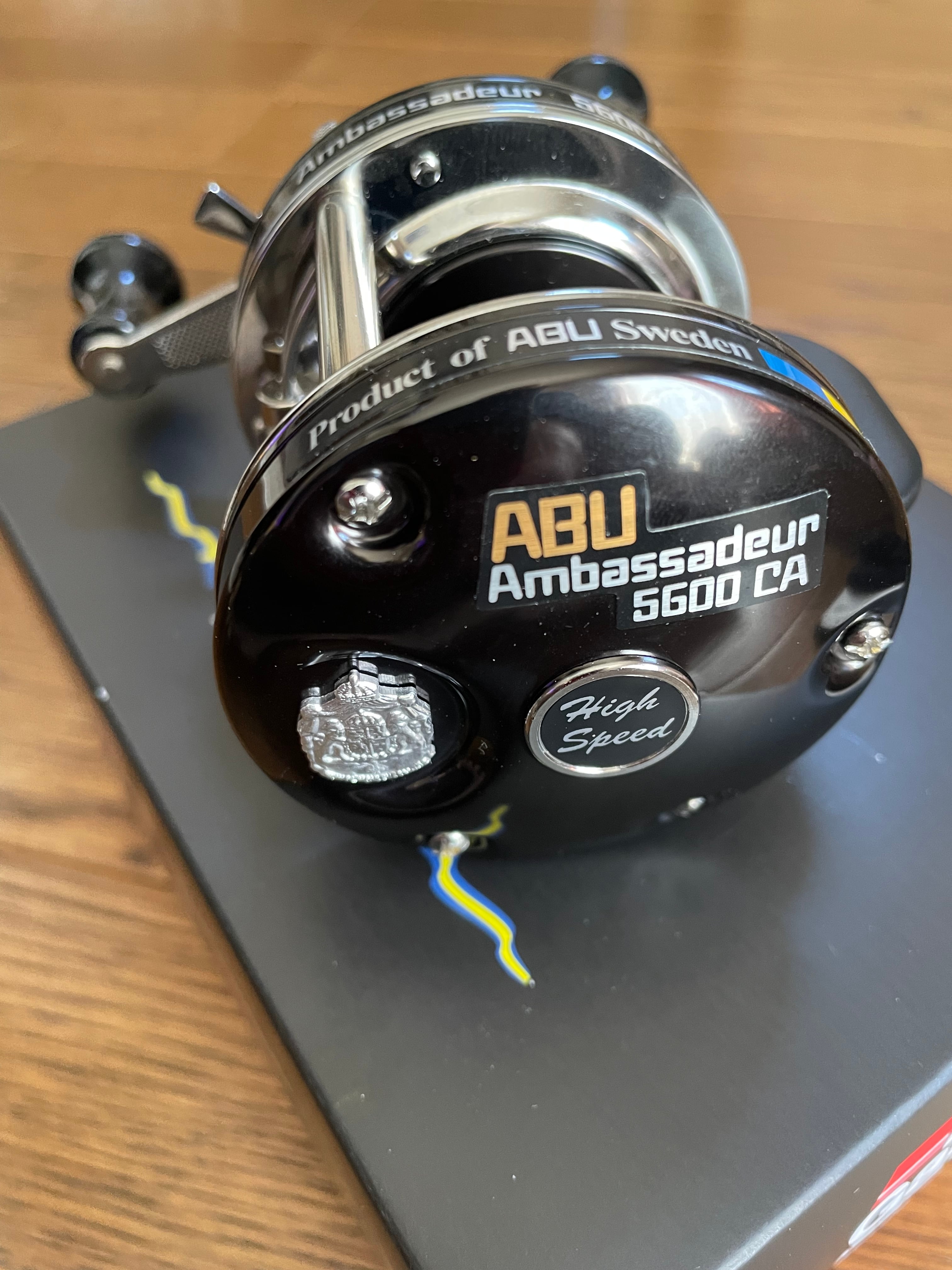 アブガルシア アンバサダー 5600CA ファクトリーチューンド (右