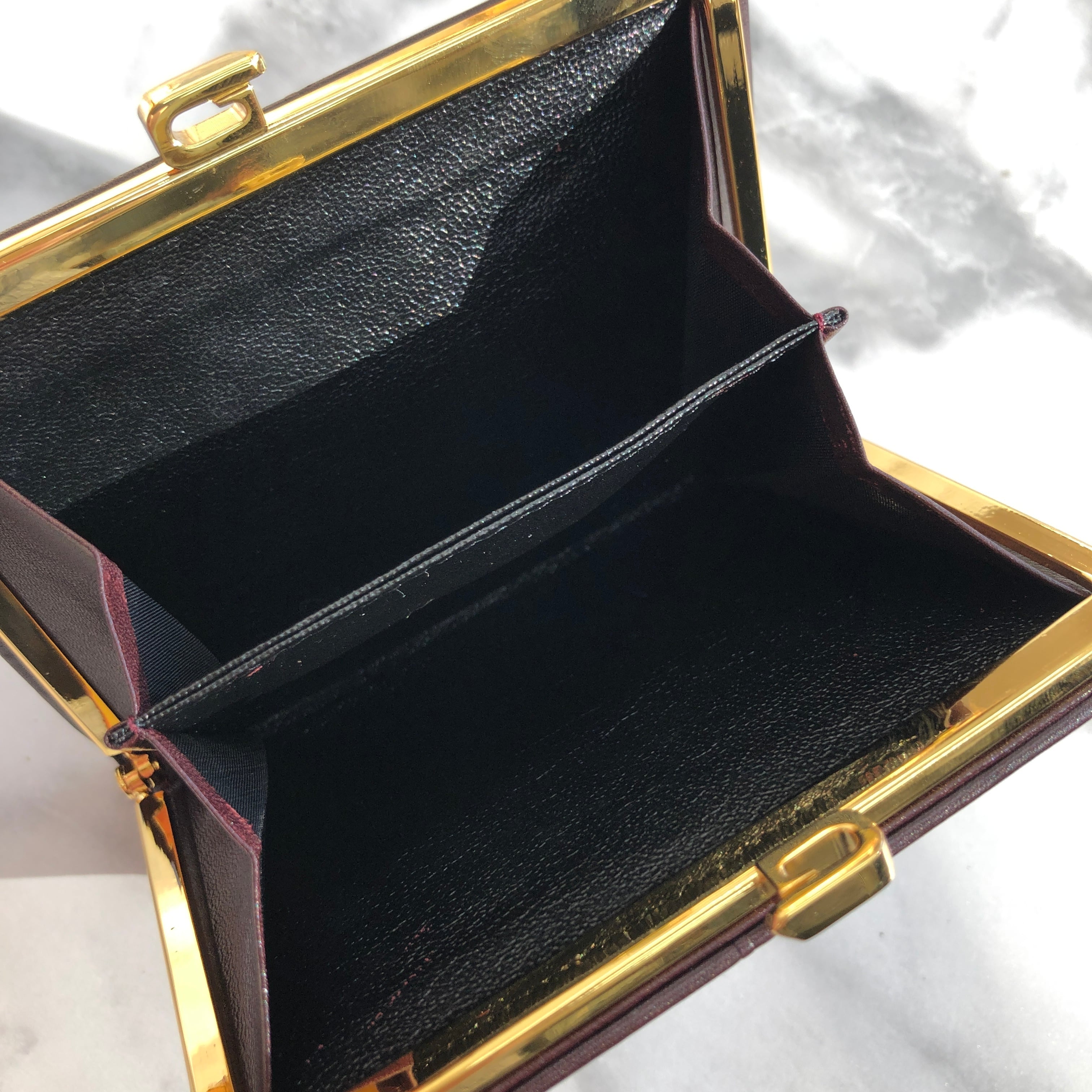 GIVENCHY ジバンシィ ロゴモチーフ レザー がま口 コンパクト