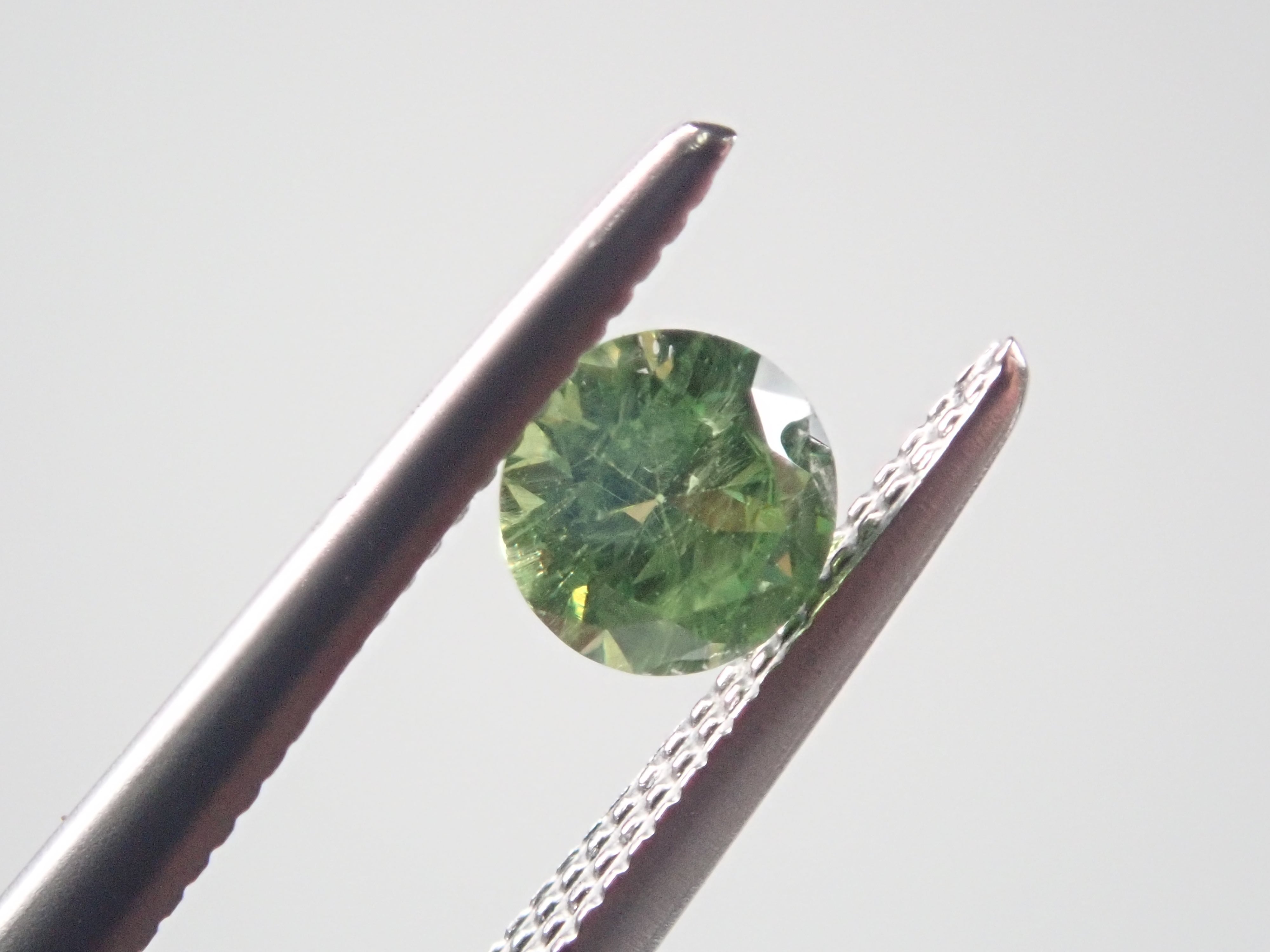 ロシア産デマントイドガーネット 0.268ct(ホーステール
