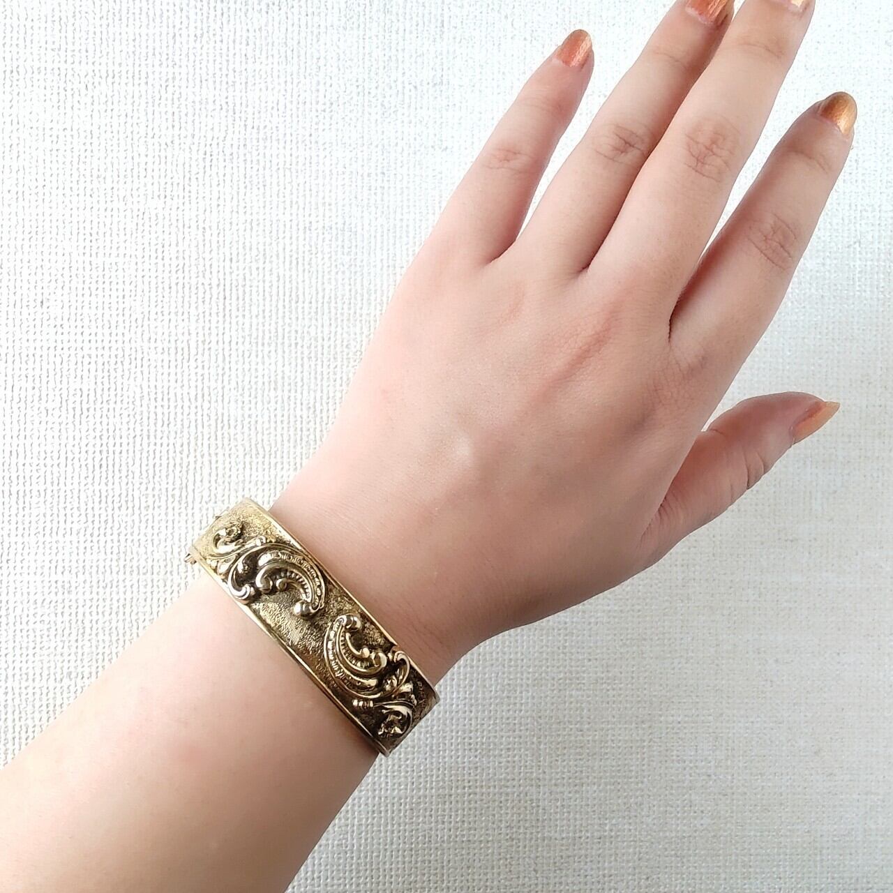 gold swirl victorian vintage bangle bracelet ヴィンテージ バングル