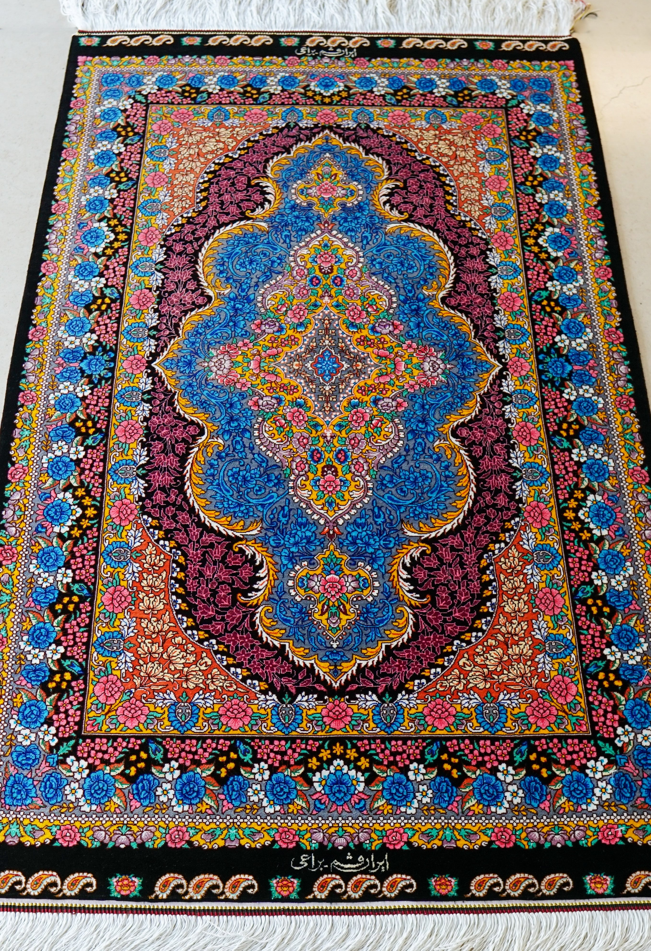 123×78㎝ 【ペルシャ絨毯クム産シルク 100% 】 | Decorworks