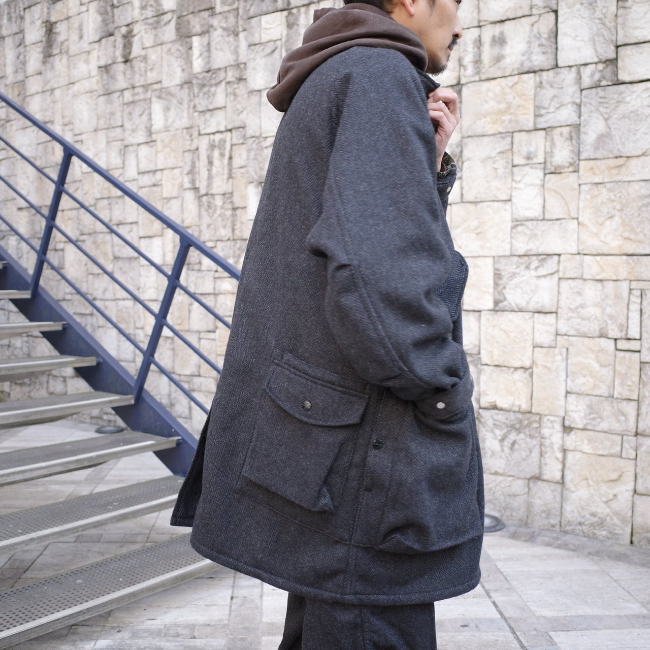 SASSAFRAS(ササフラス) / Digs Crew Tube Coat -Charcoal- | Signs