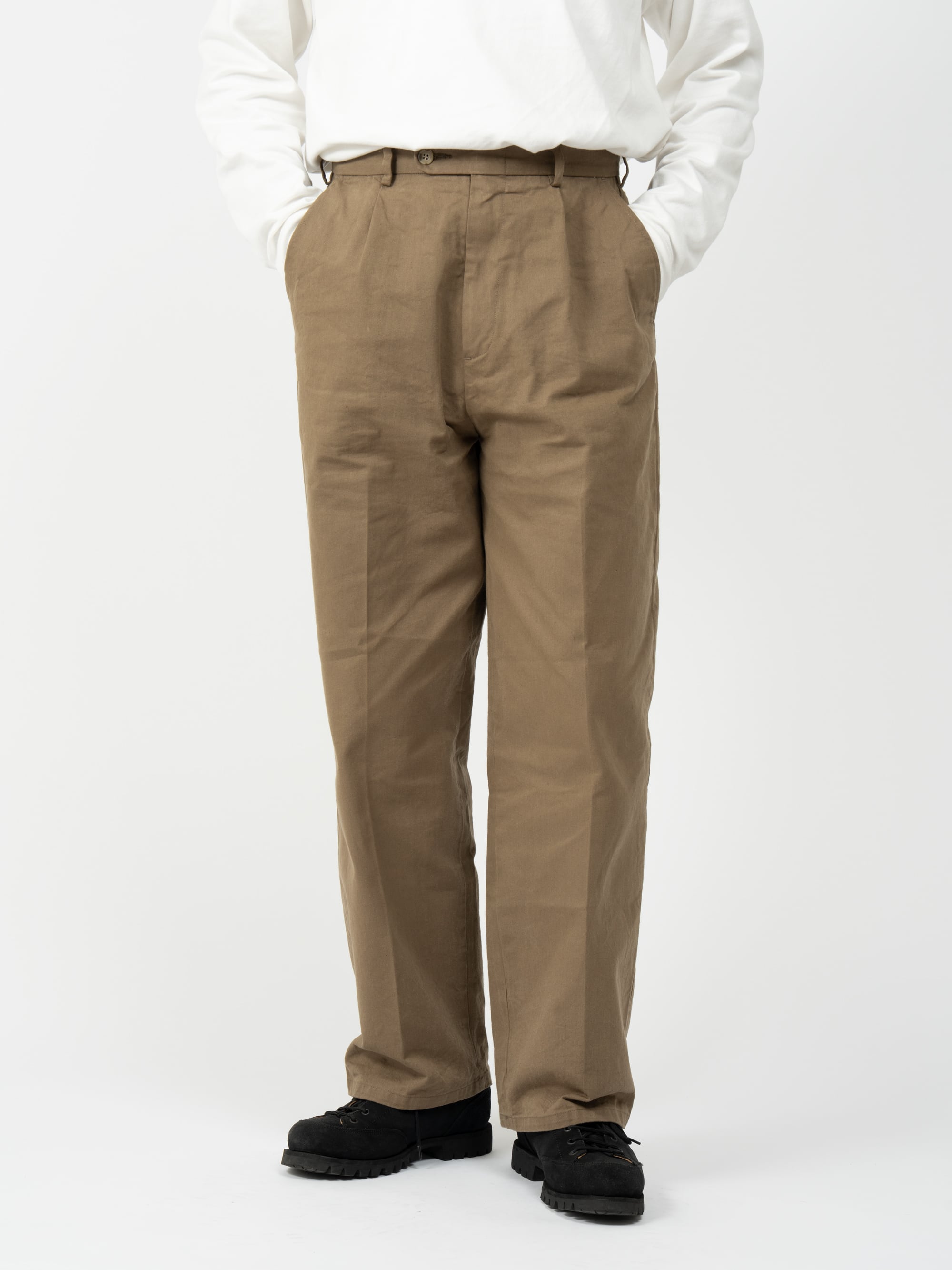 One Tuck Wide Chino Pants (black) | OVY