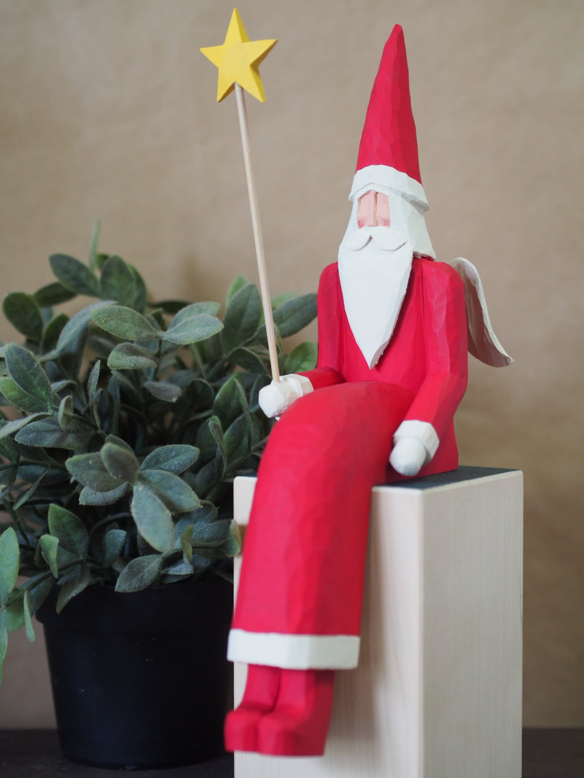 ⭐︎クリスマス⭐︎イソベサンタ サンタ木彫りオブジェ Lサイズ 白