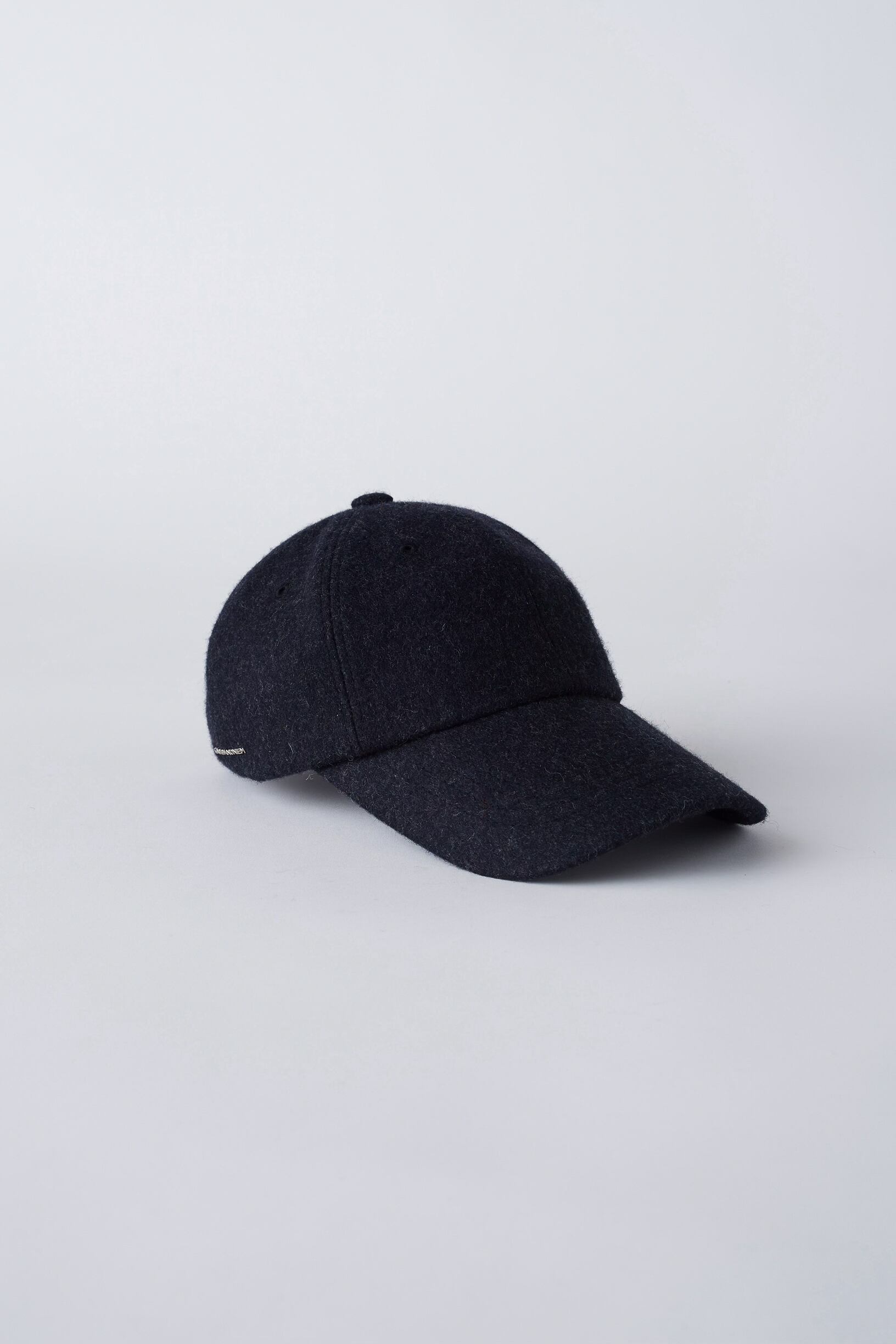 GADID ANONIEM キャップ