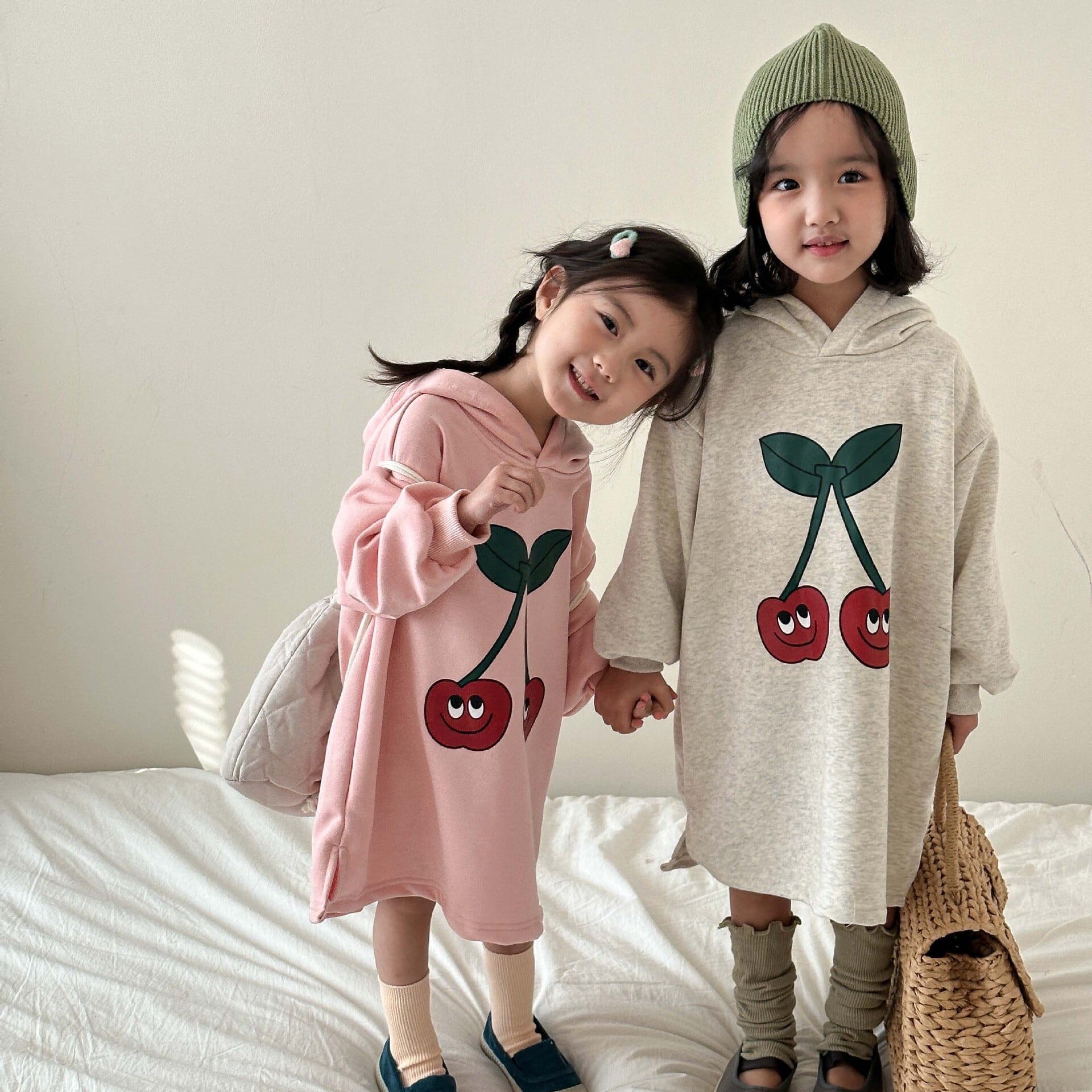 取寄》さくらんぼパーカーワンピース （全2色） QQMM 2024春 韓国子供