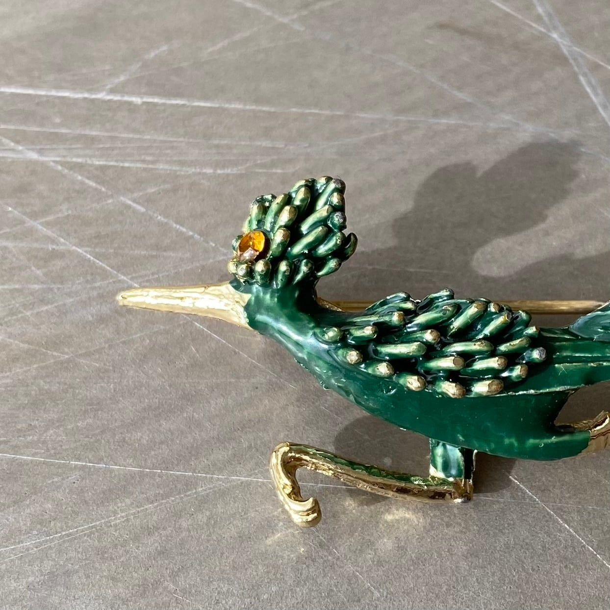 Vintage 70s-80s USA retro green enamel road runner bird brooch