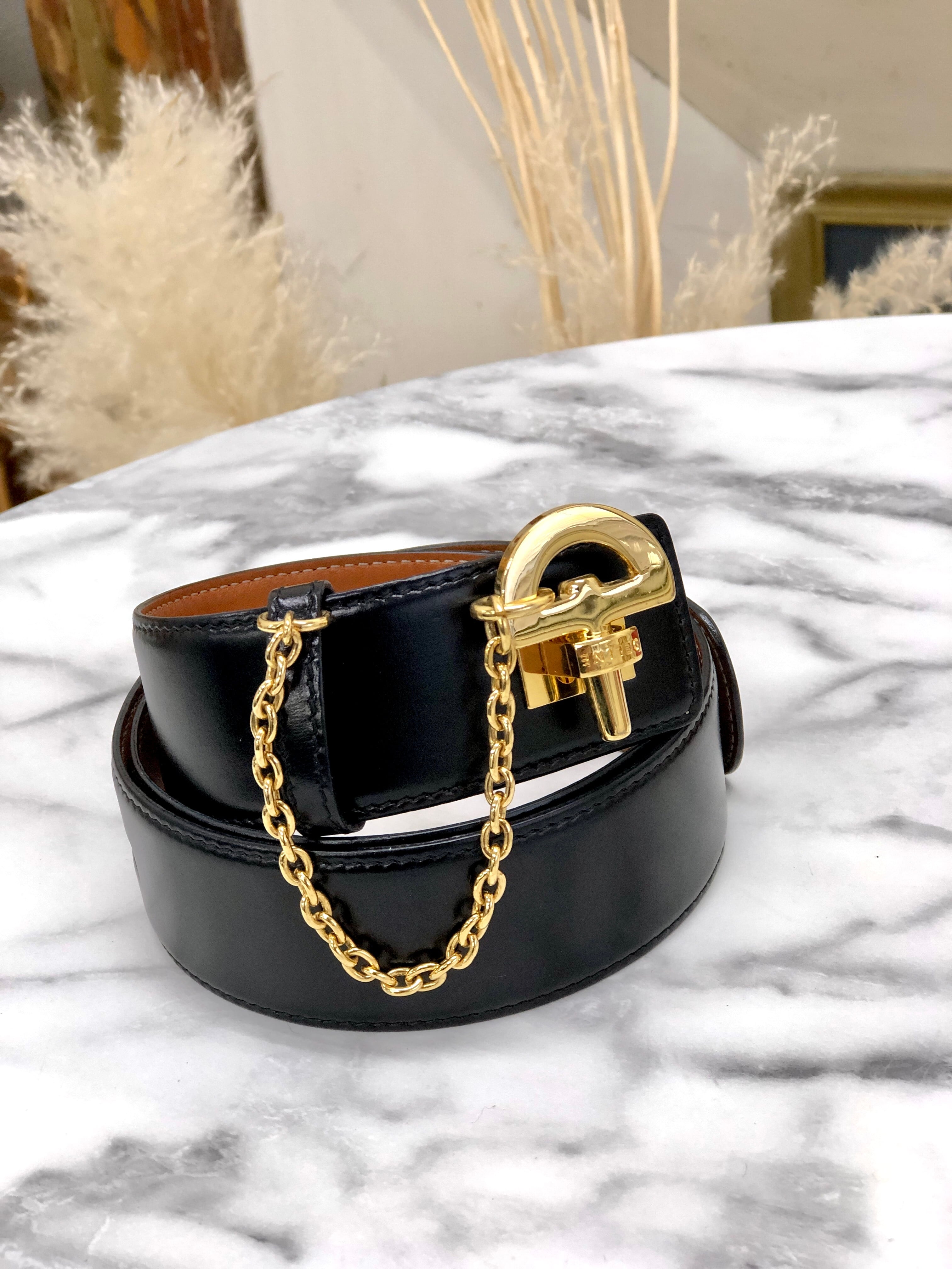 CELINE ブラック ベルト ゴールドバックル 【公式通販】