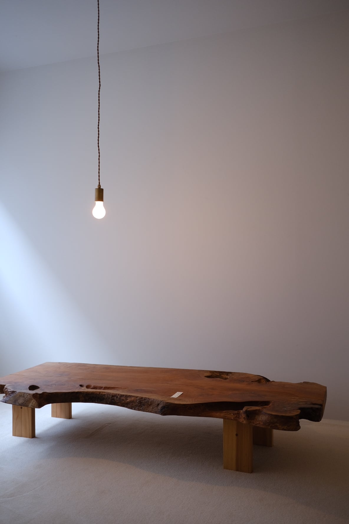 一枚板ダイニングテーブル 山桜 -yamazakura- | TORINOKI FURNITURE