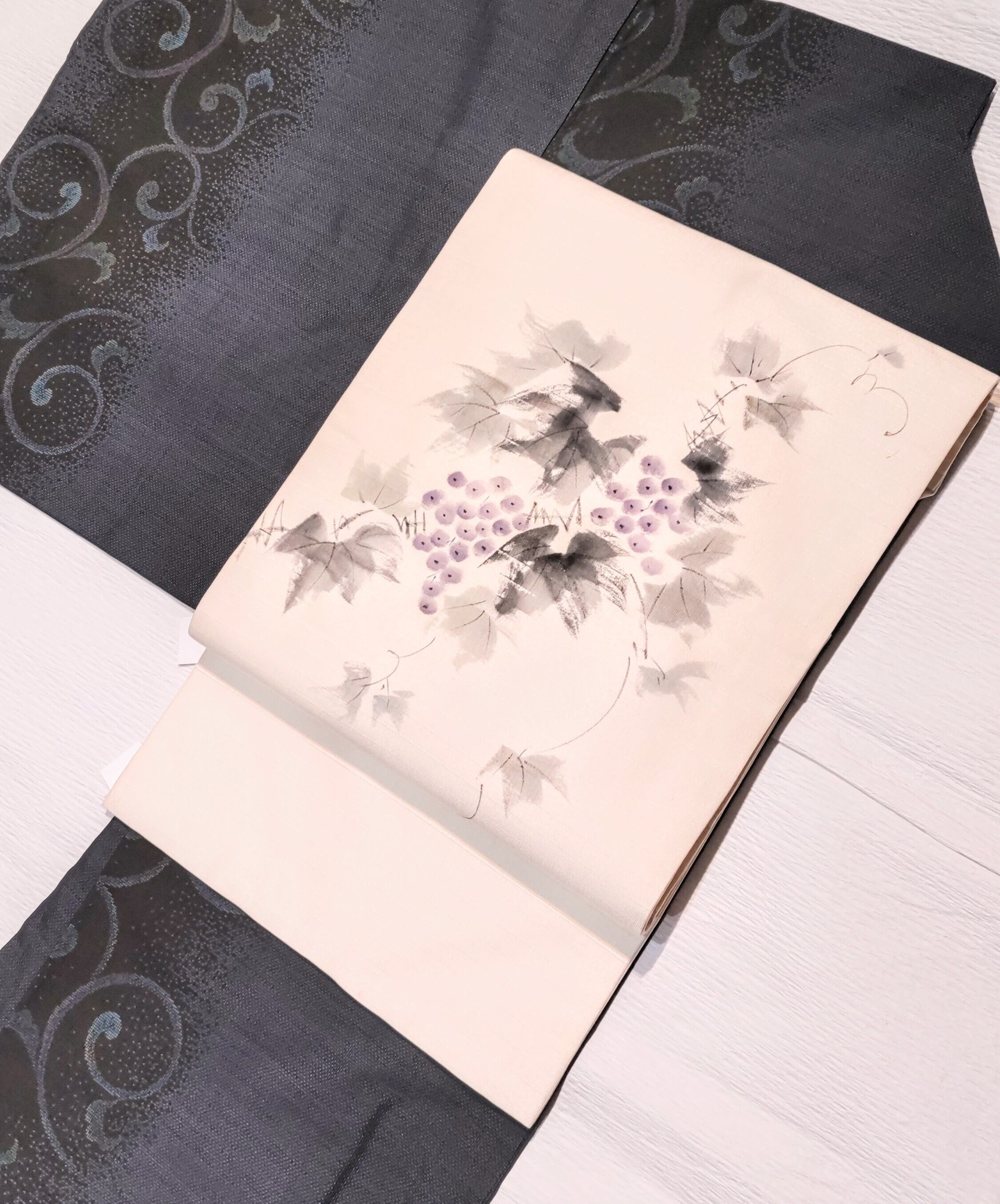 手描きの葡萄柄の名古屋帯 | リサイクル着物 菅野