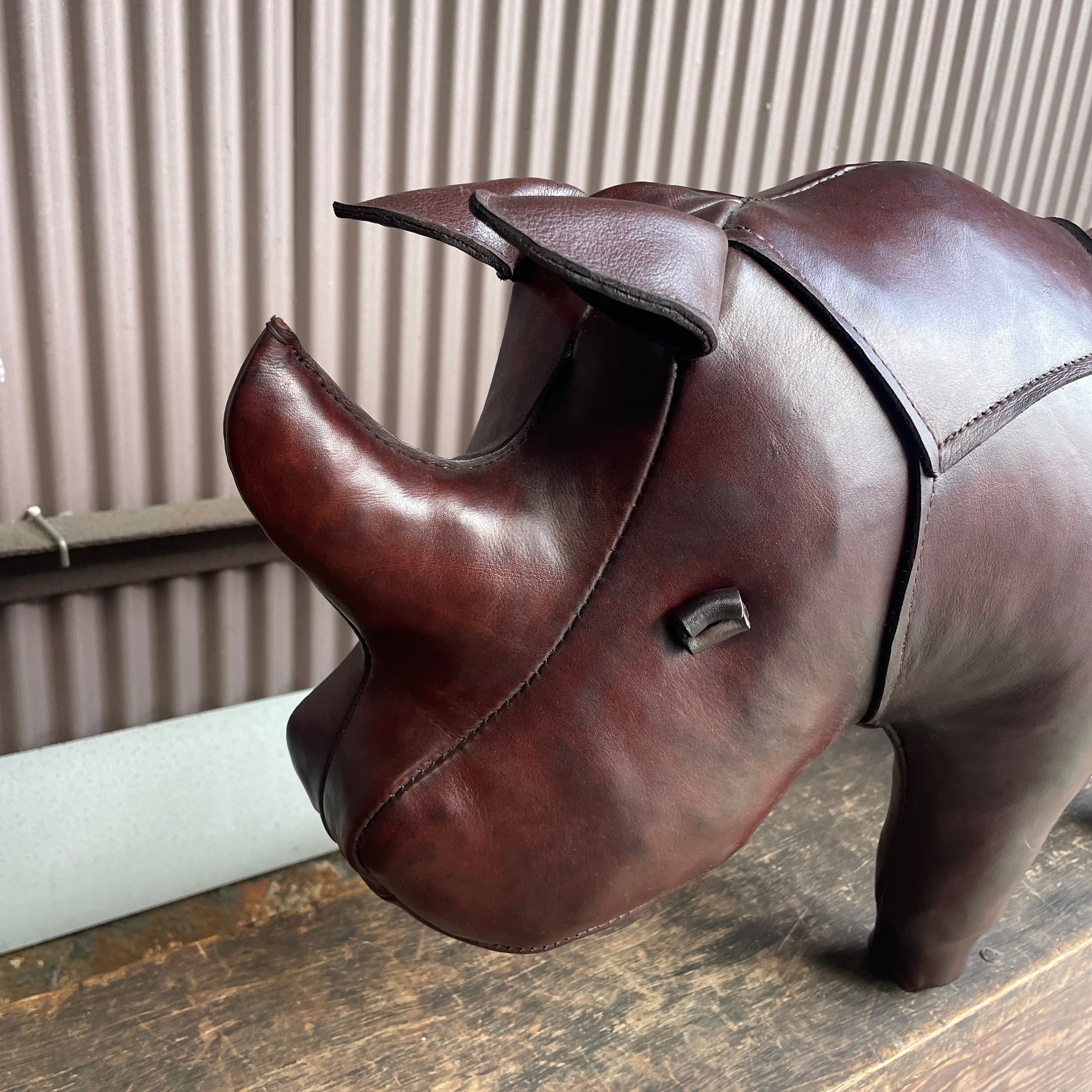 omersa / rhinoceros / cow leather / standard | Elephant House