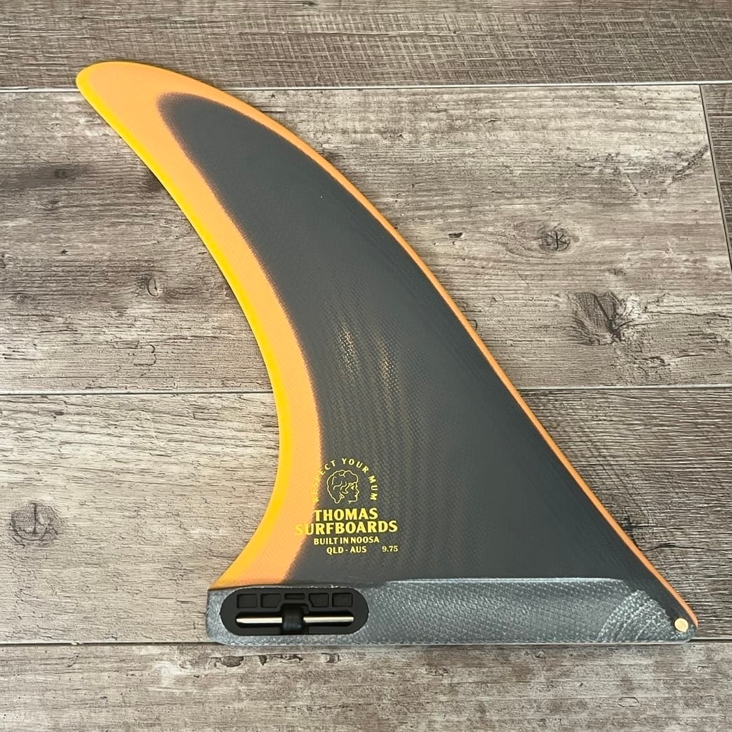 新品未使用シングルフィン9インチ ブラックトランスルーセント
