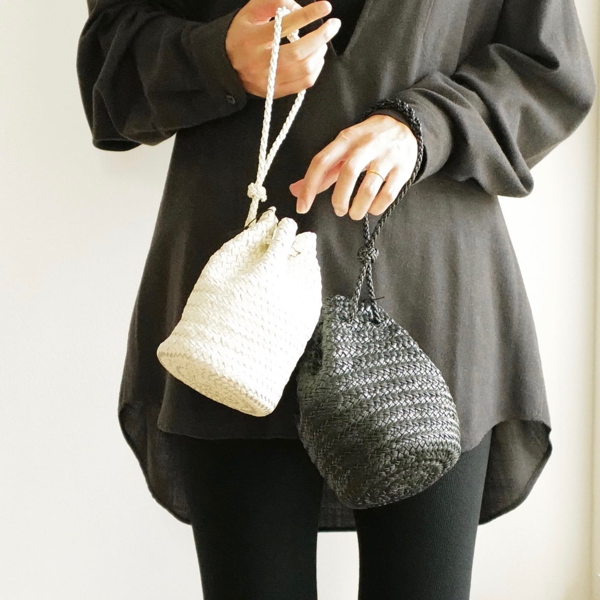 Aeta ｜ HAND POUCH | HJ GALLERY