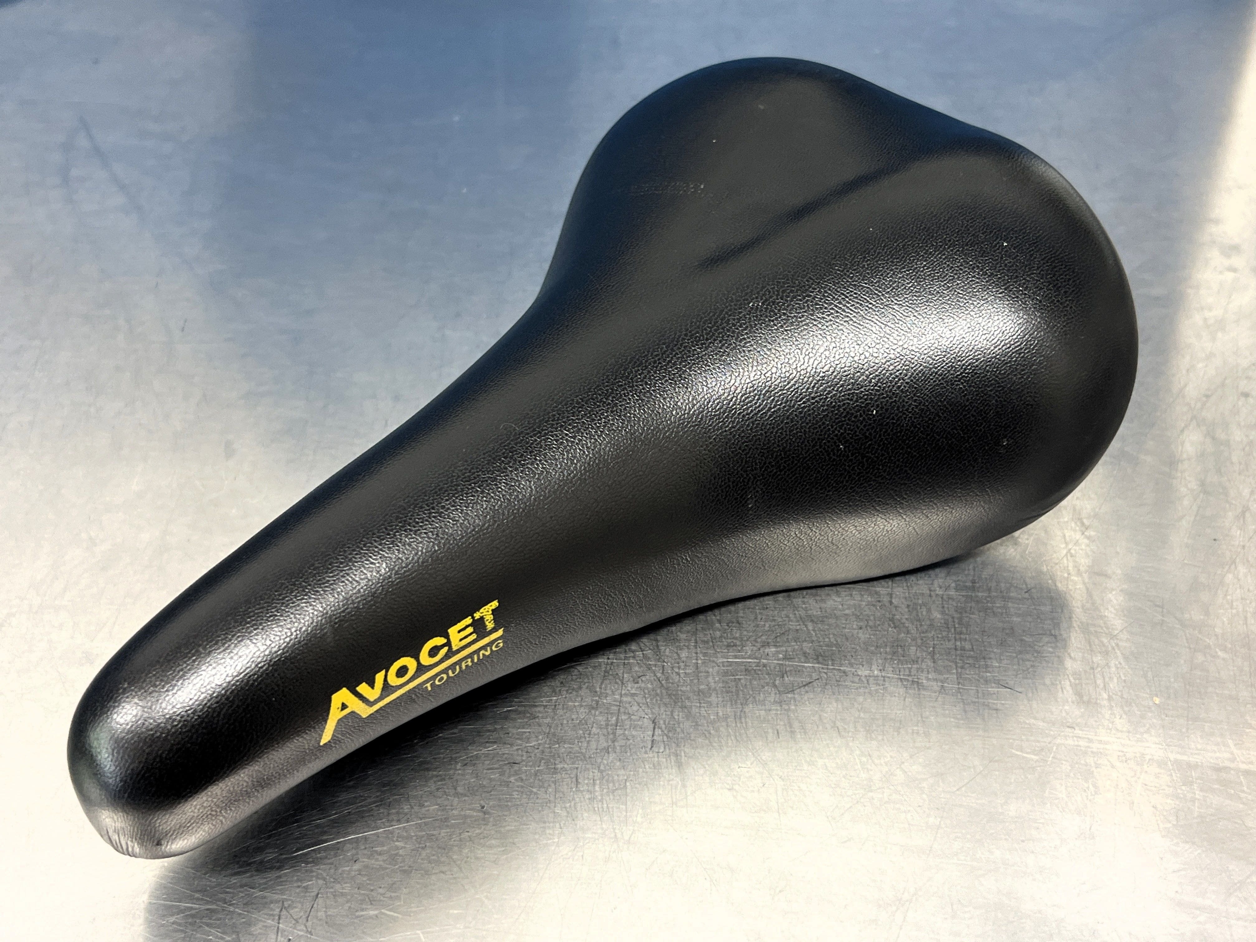 Avocet Touring サドル メンテナンス済 | CALI BIKES SC