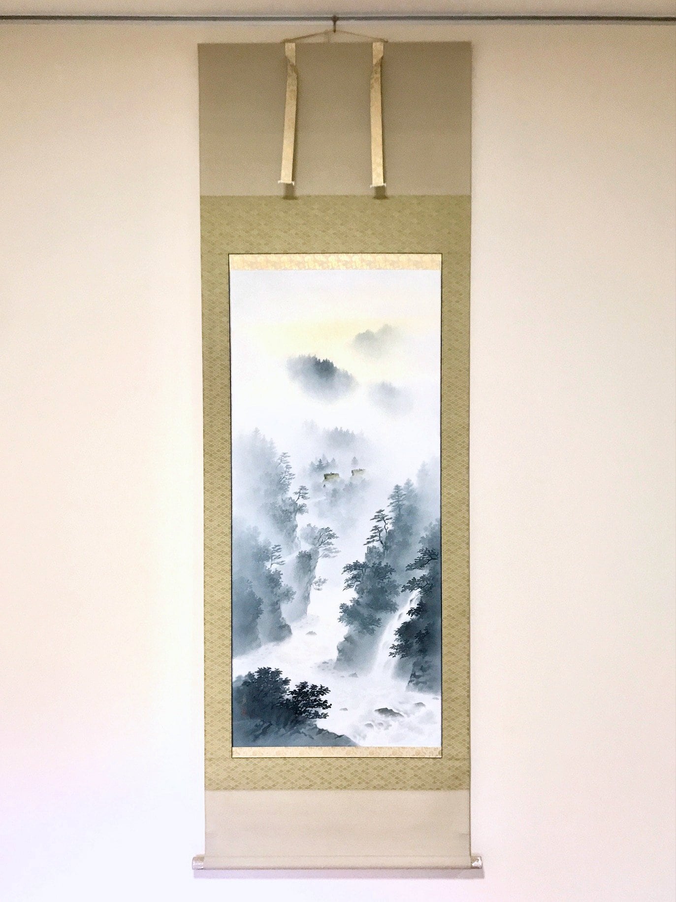 高橋晨「水墨山水」掛軸（尺八立） | 吉村唐木店 WEBSHOP
