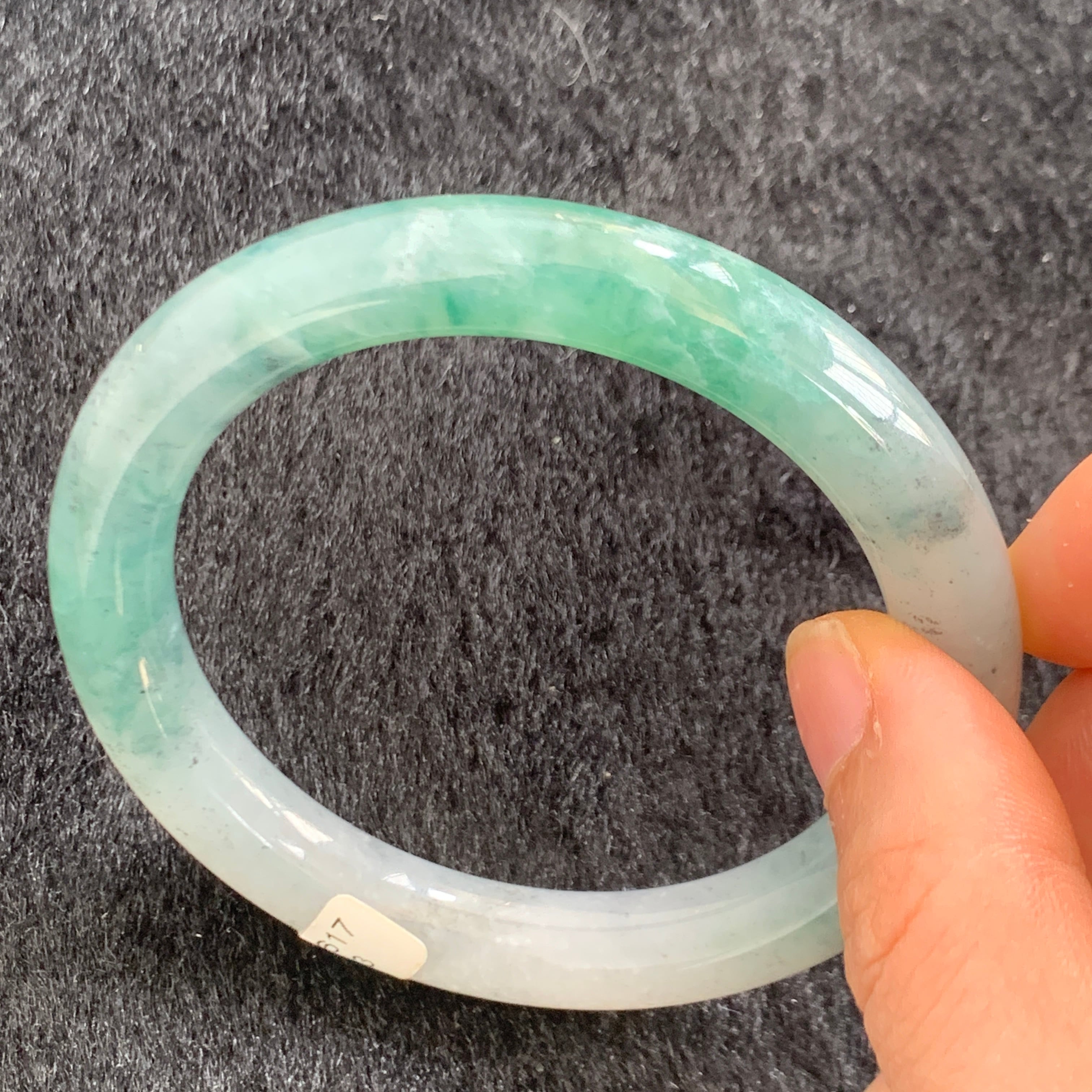 本翡翠バングル 腕輪 超高氷種ヒスイ 烏鶏 甘陽緑 太め 可愛い 魔除け
