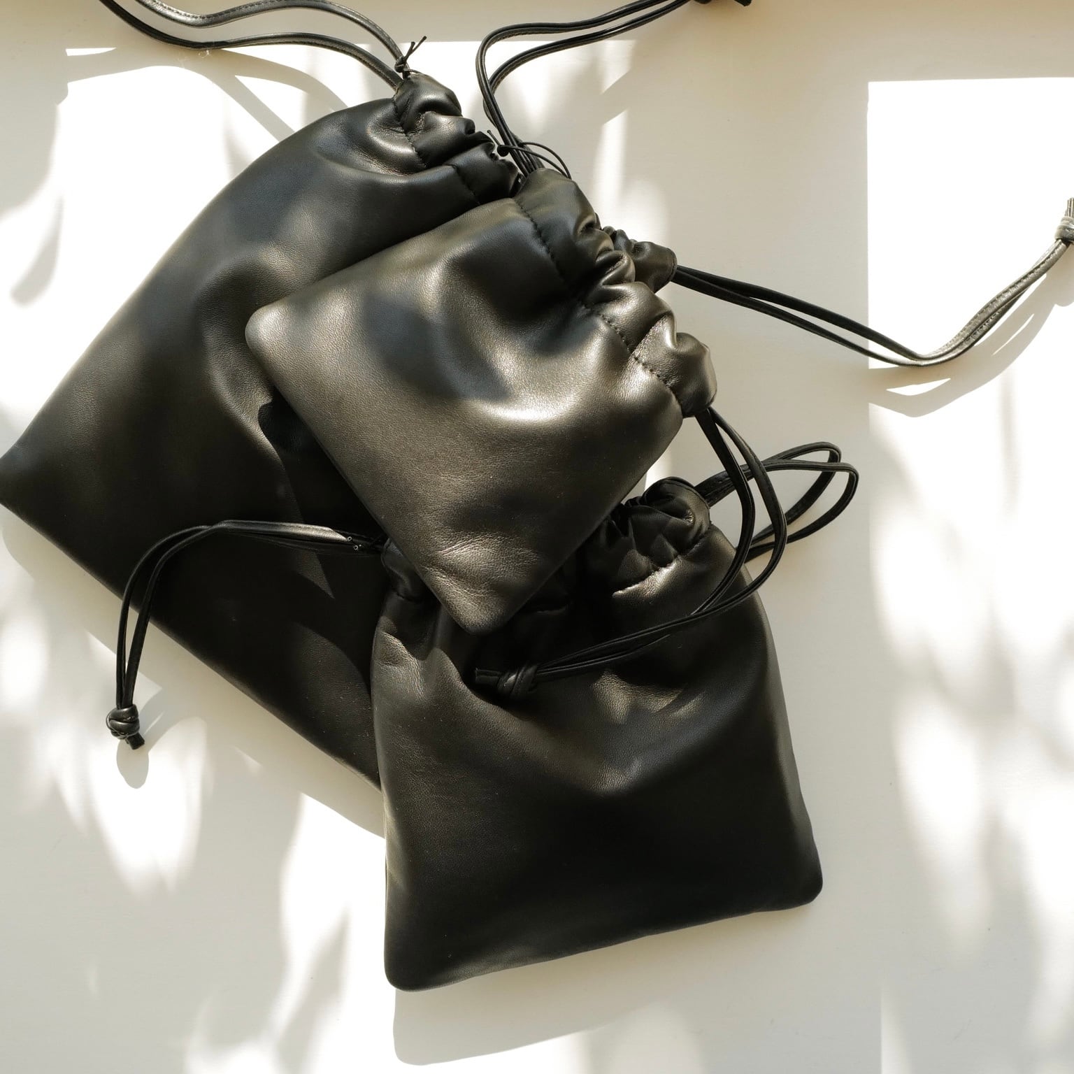 Aeta ｜DOUBLE FACED DRAWSTRING POUCH ：S | HJ GALLERY