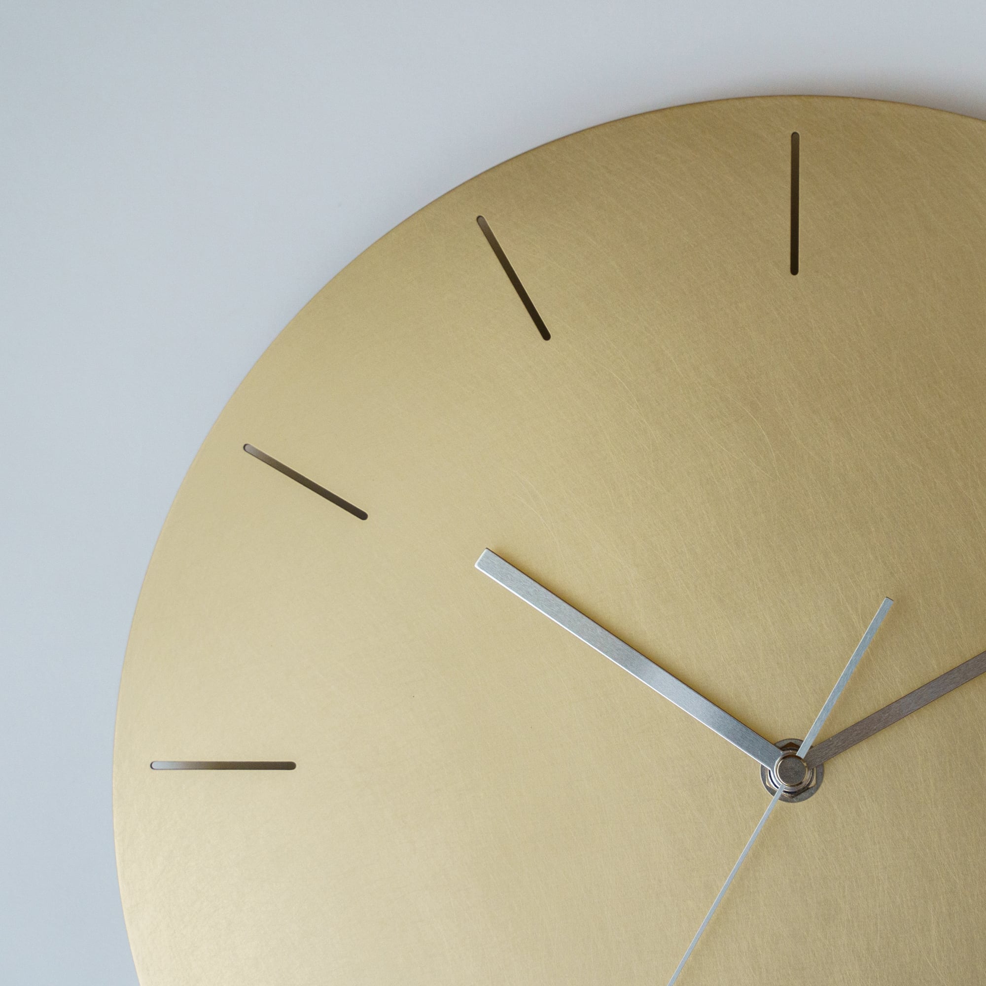 minimal wall clock 300 _ line / brass 壁掛け時計 300 線 / 真鍮