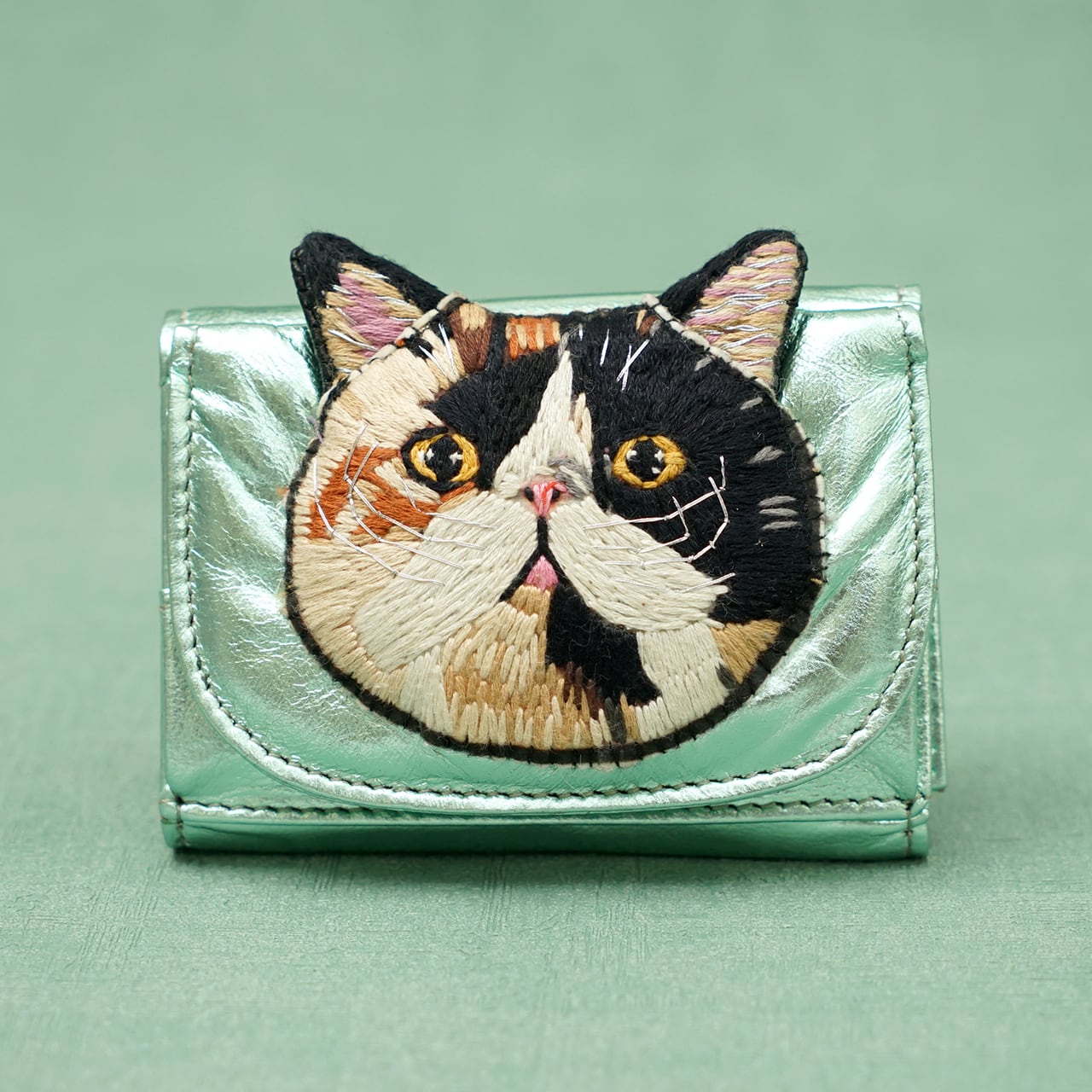 tamaoworldの猫の刺繍レザーポーチ tamaobazaaar