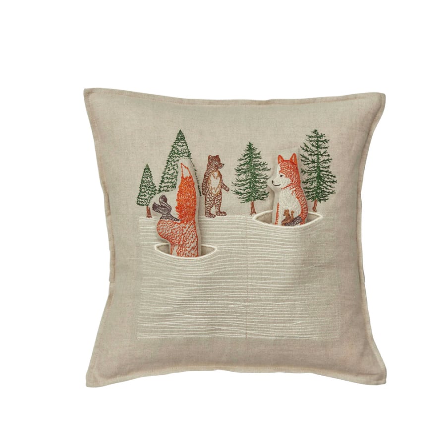 CORAL&TUSK [Winter Foxes Pocket Pillow] 冬のキツネ ポケット&ドール