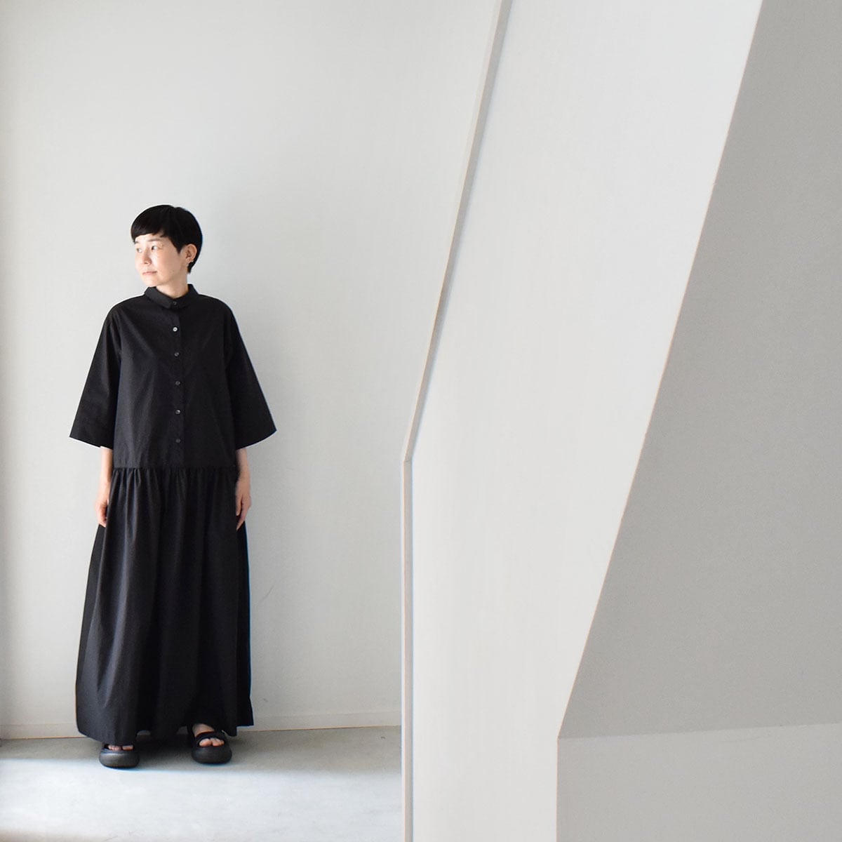 七分袖切替ギャザーロングワンピース：黒［OP33HSBK］ | skep-online shop