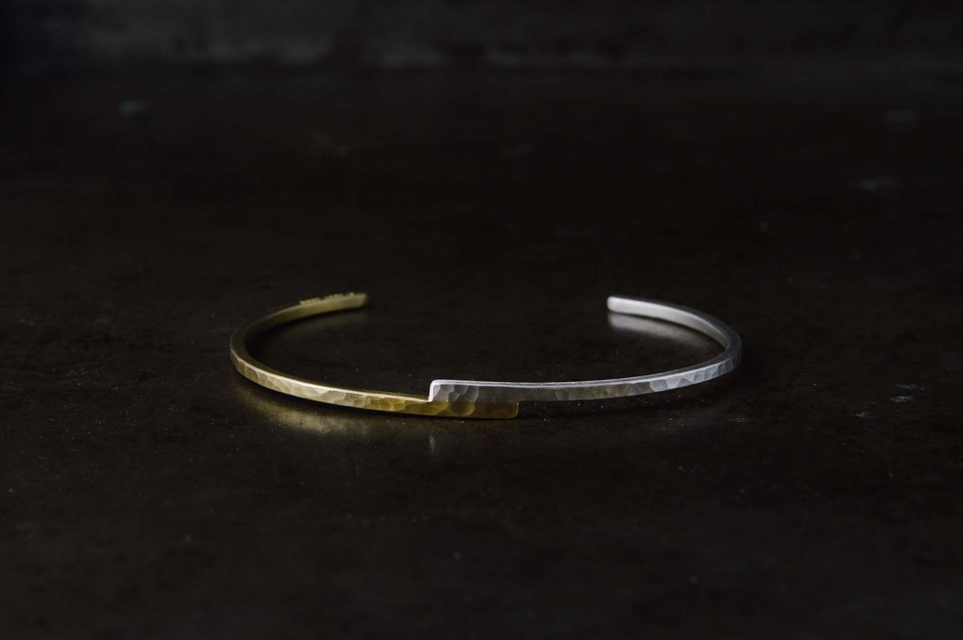 傍バングル 2mm / silver brass［シルバー真鍮］ | UNODAISAKU